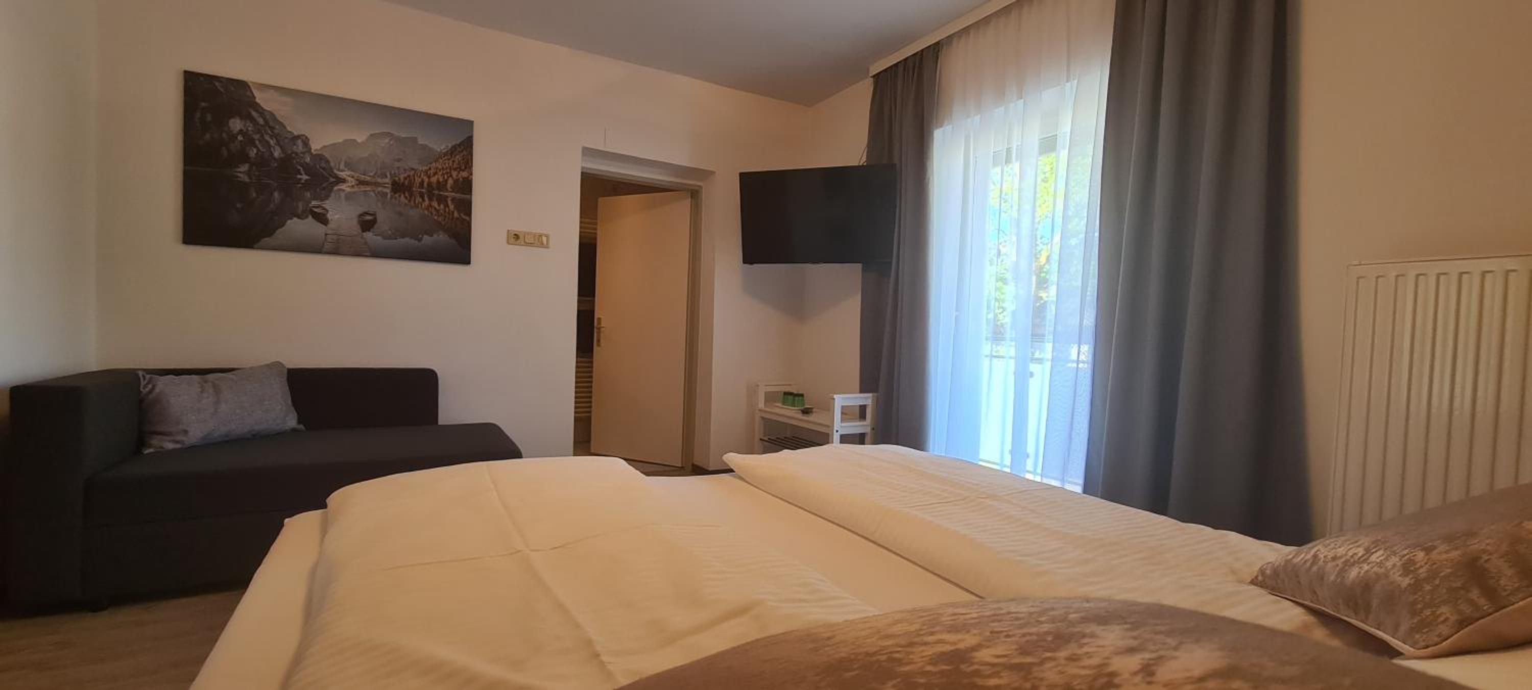 Double Room with Balcony photo 2
