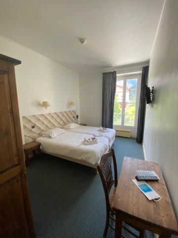 Twin Room with Mountain View