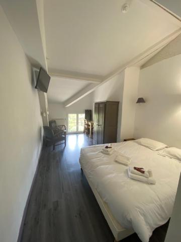 Double Room with Pool View