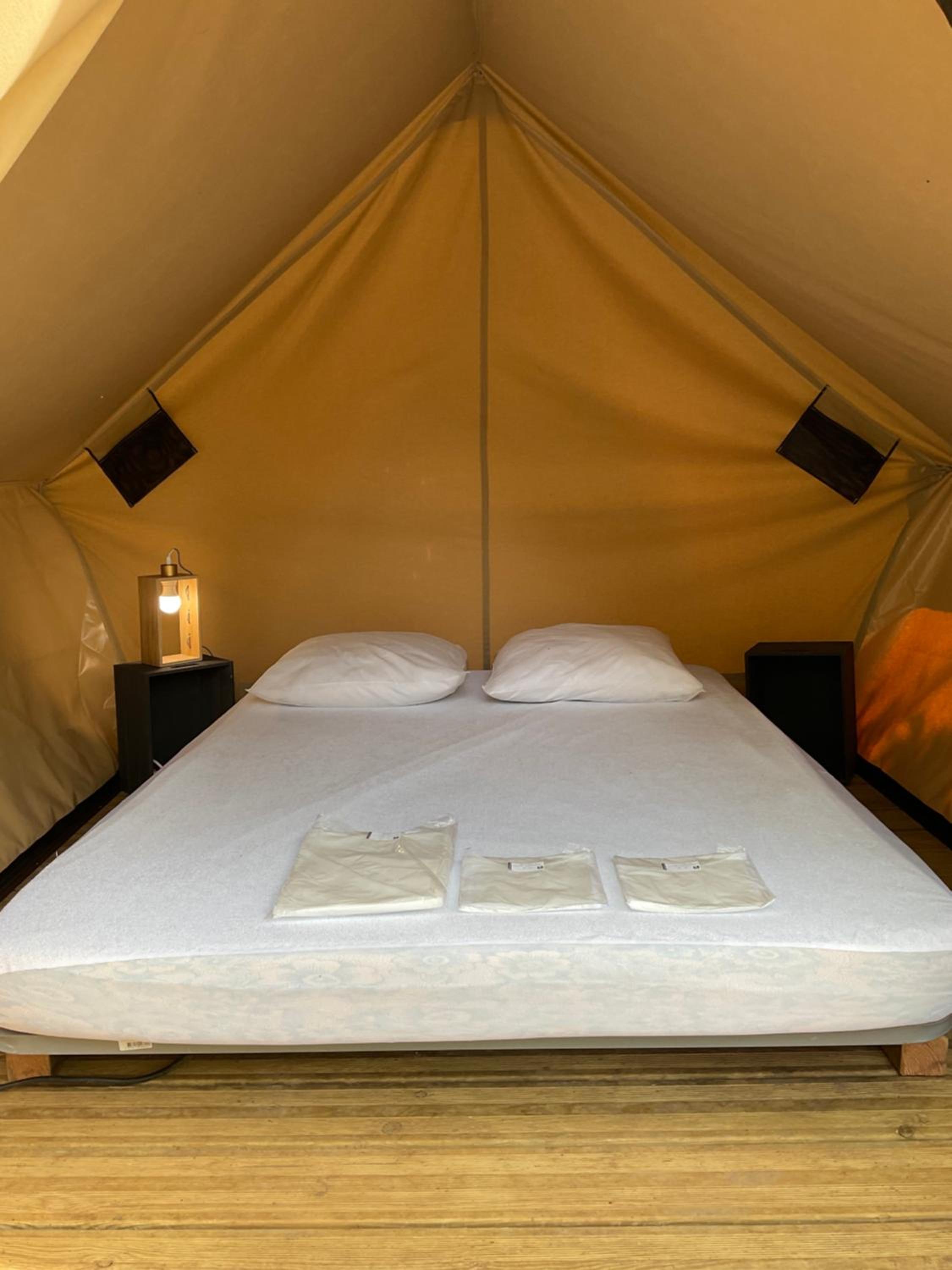 Tent - Photo 3
