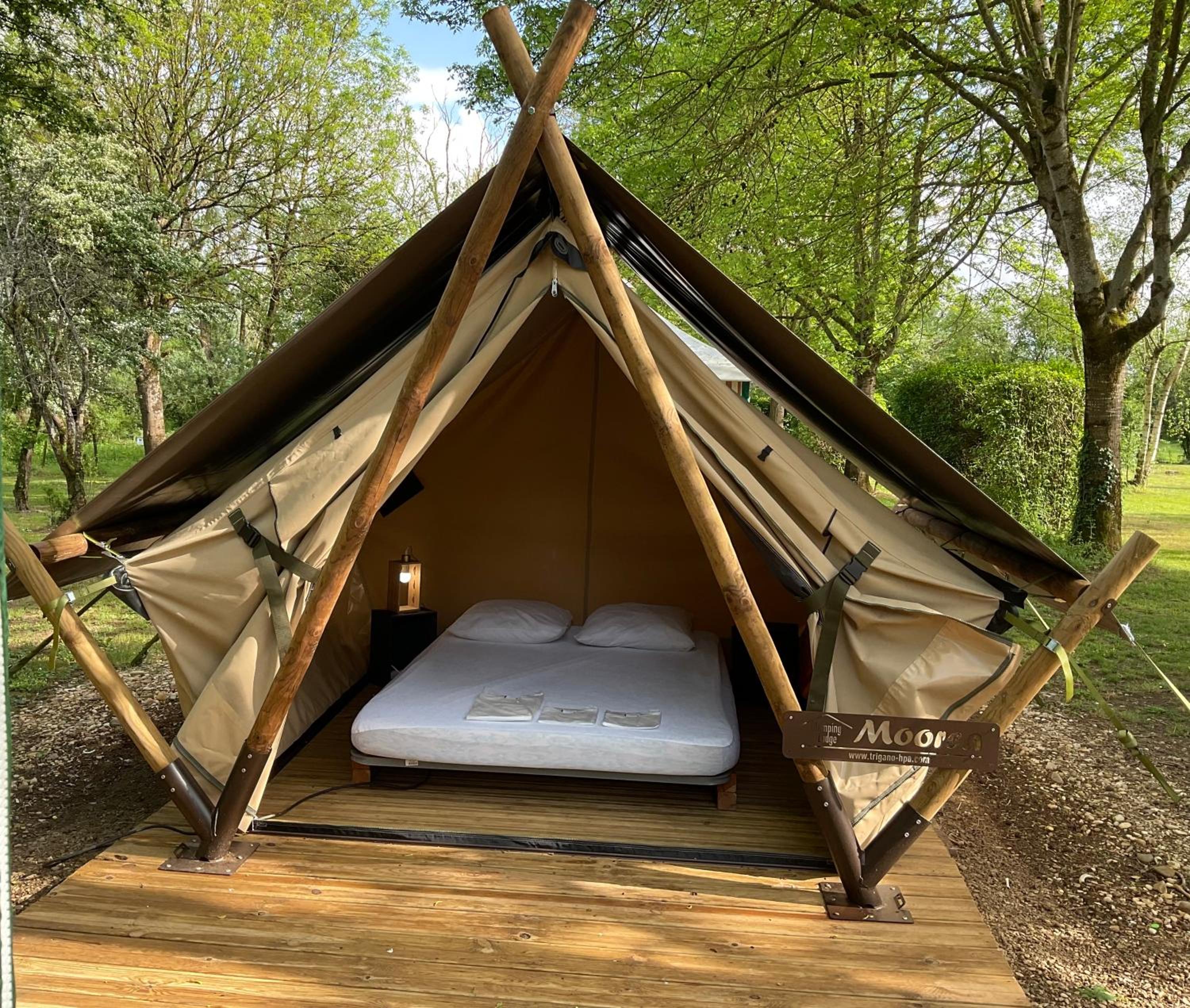 Tent - Photo 1