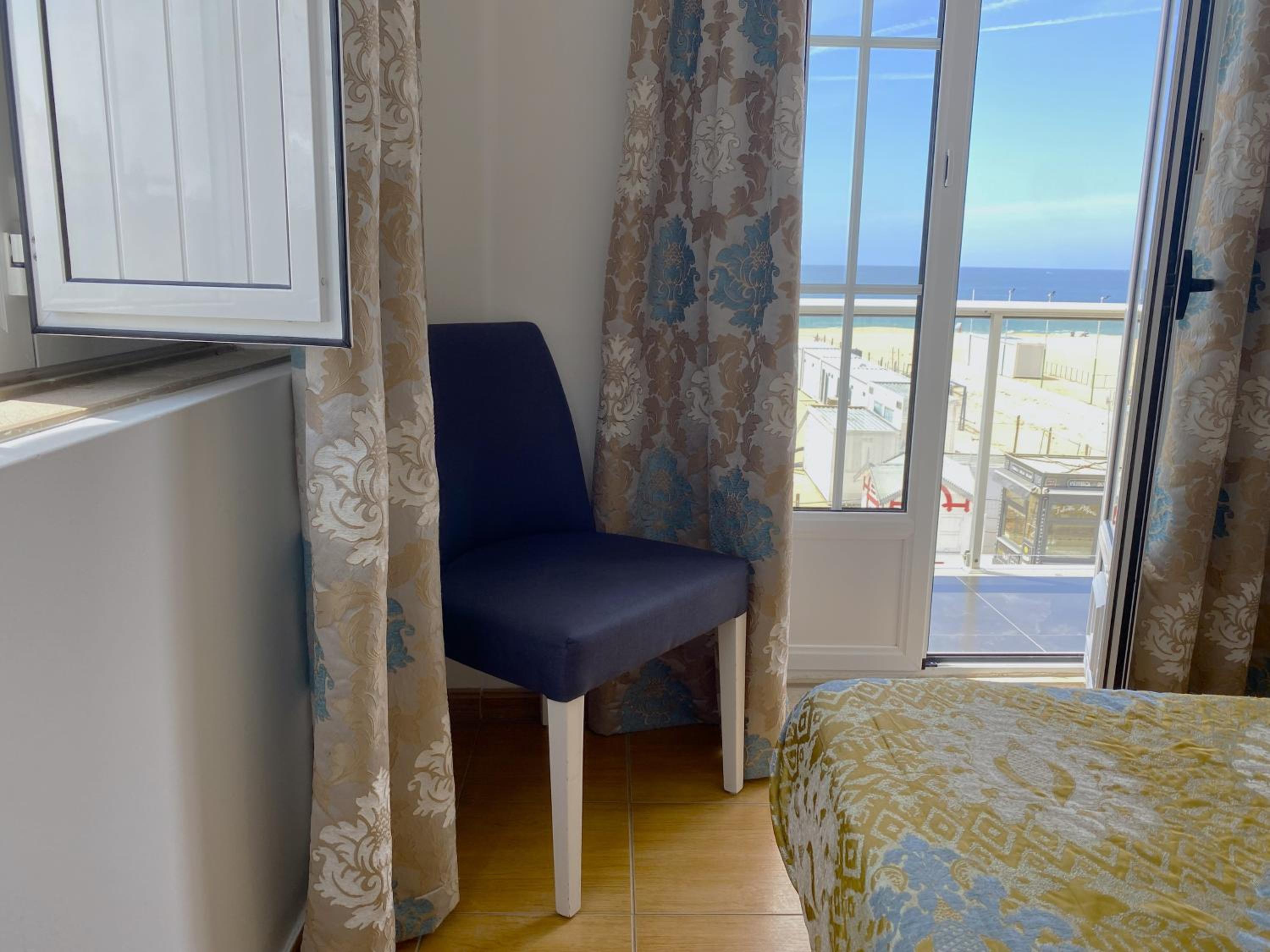 Double Room with Shared Bathroom and Sea View photo 3