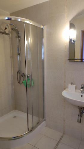 Small Double Room - Photo 2
