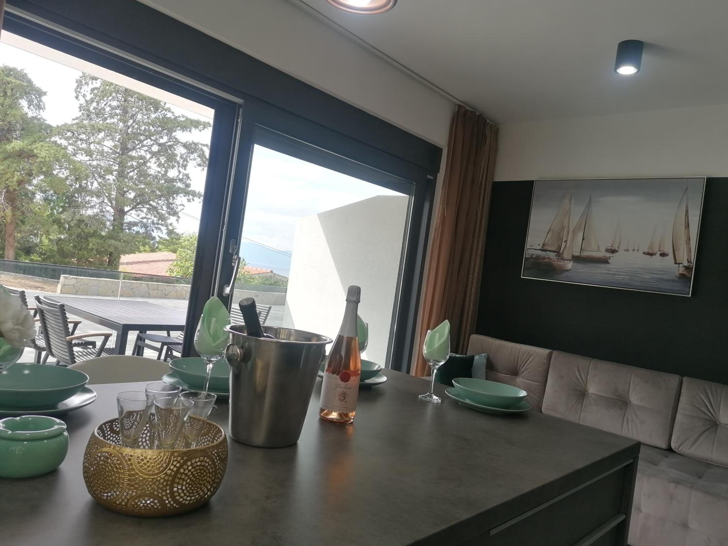 Apartment with Terrace photo 2