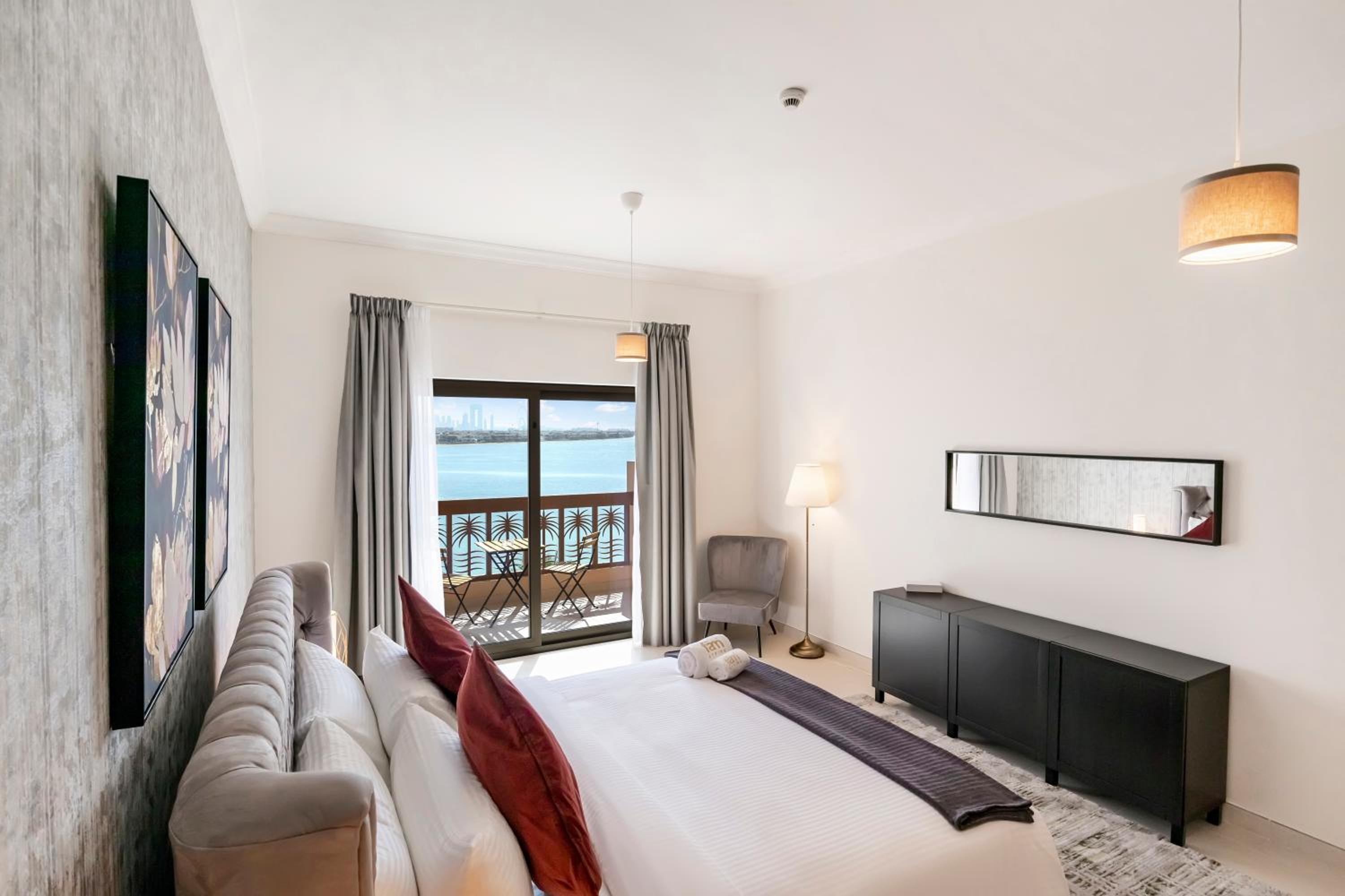 Apartment with Sea View photo 2