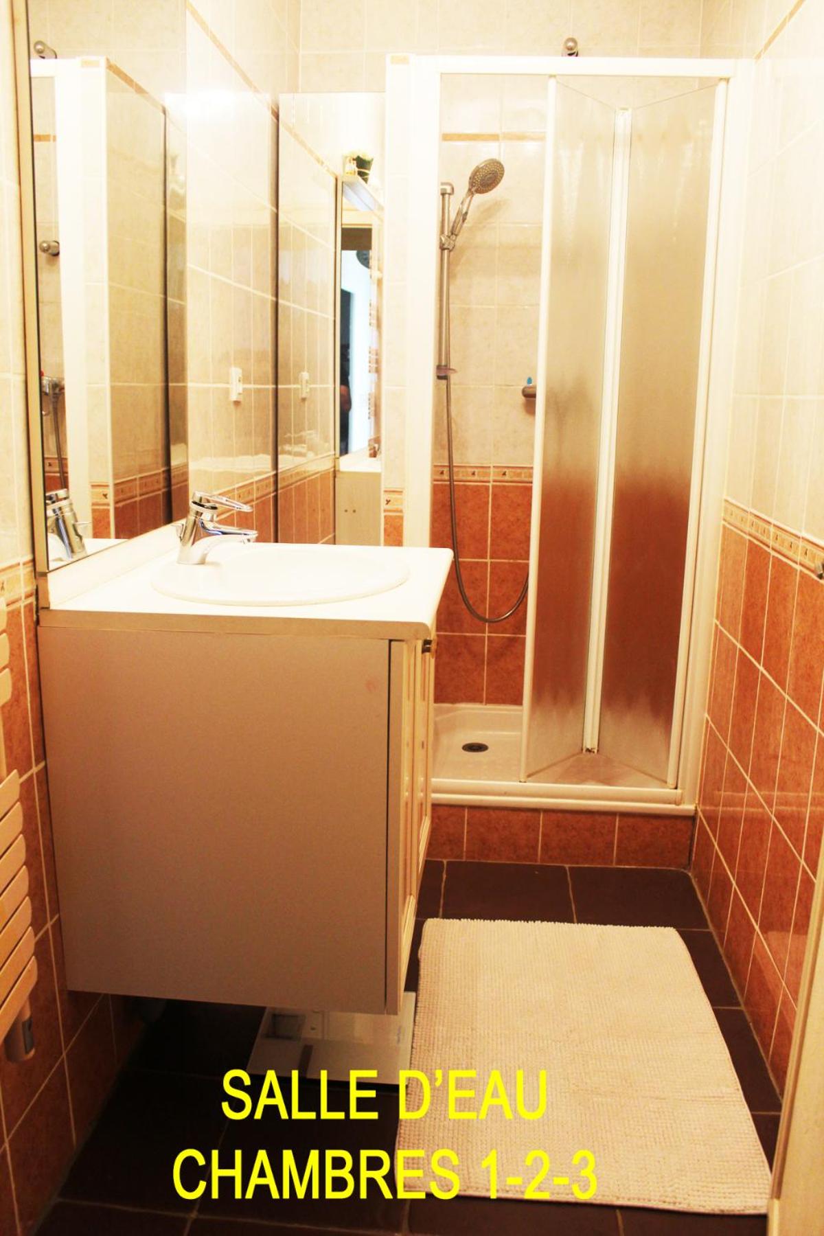 Family Room with Shower photo 1