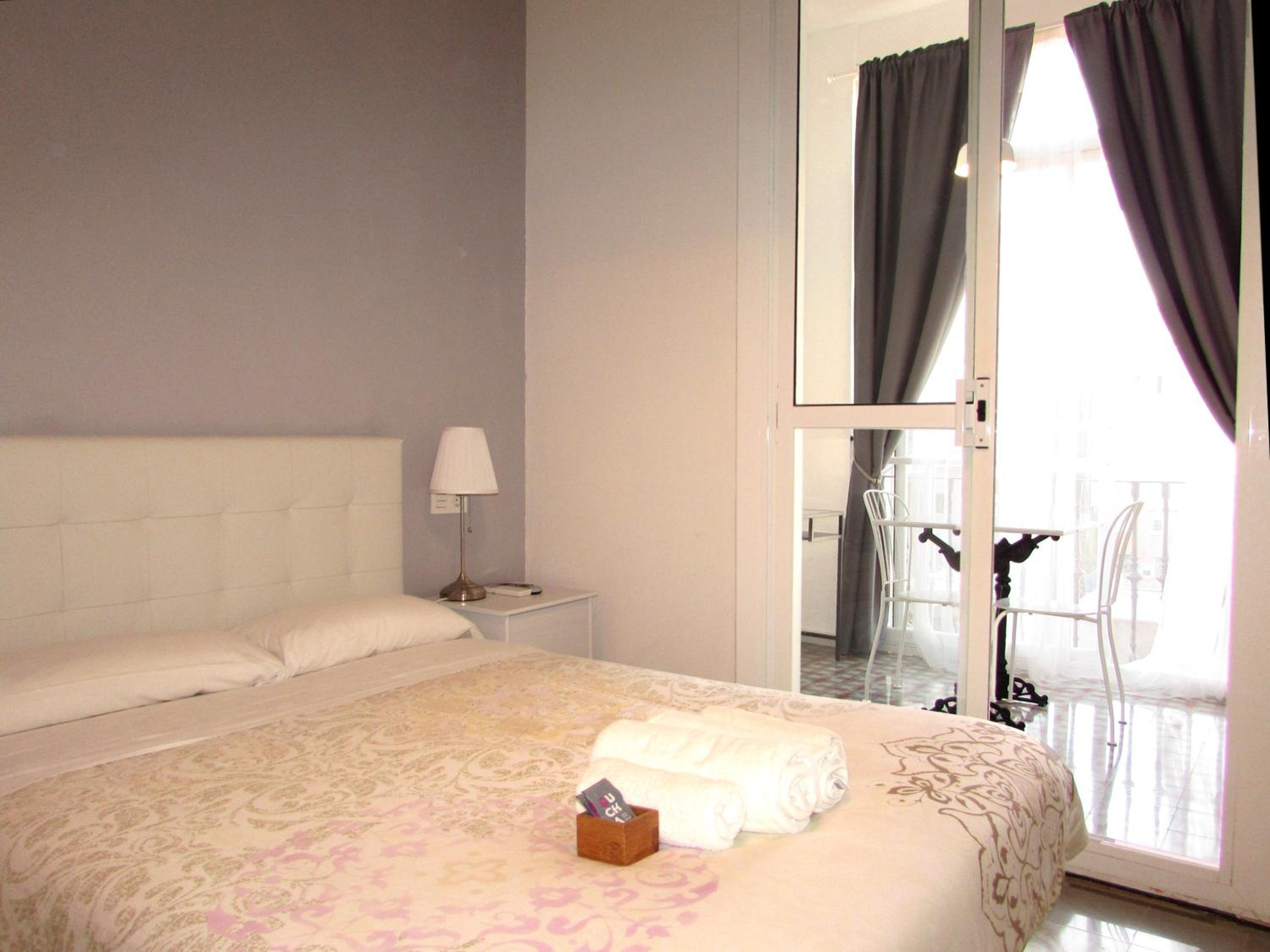 Double Room with Private Bathroom and Terrace