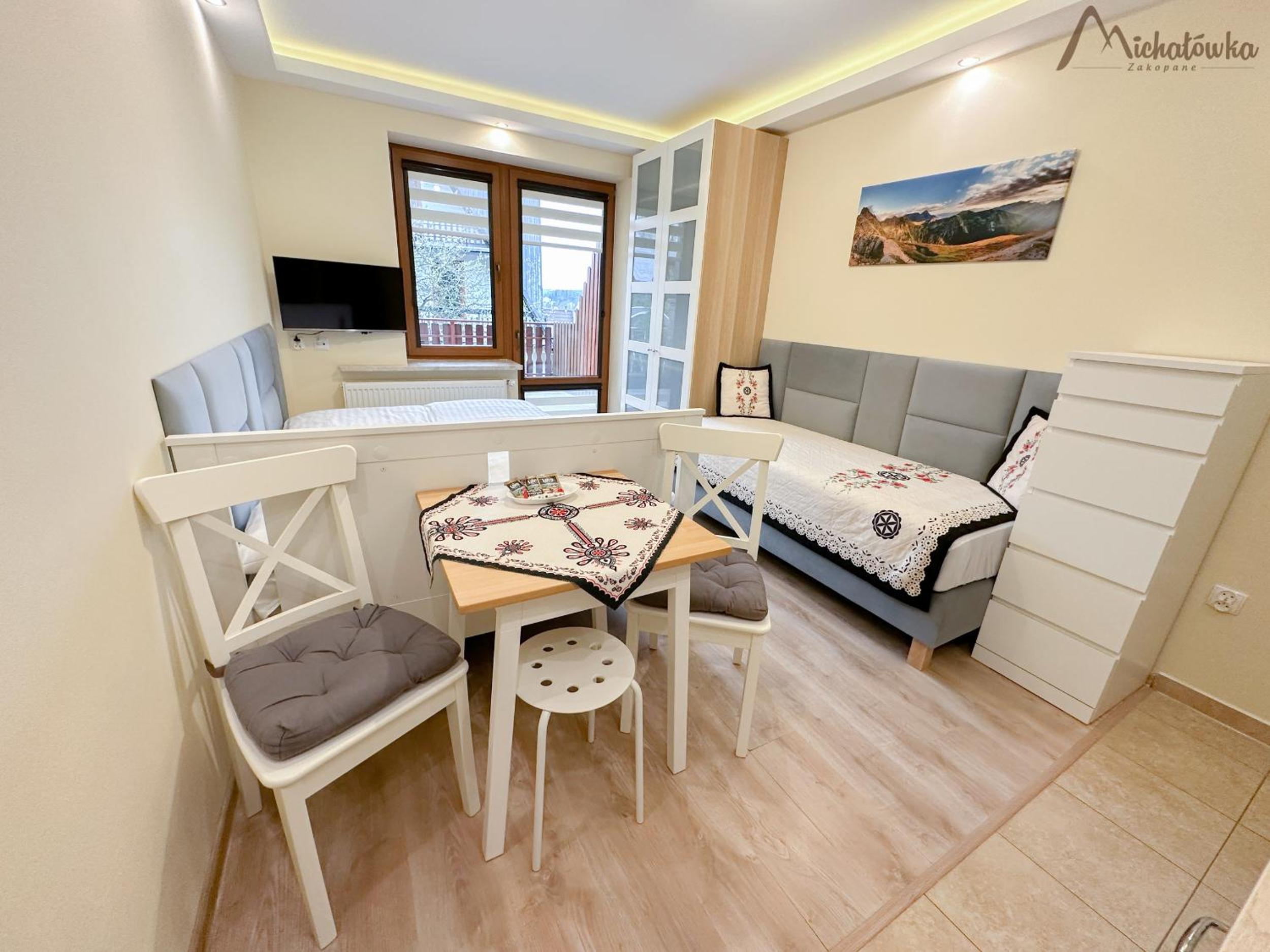 Triple Room with Terrace