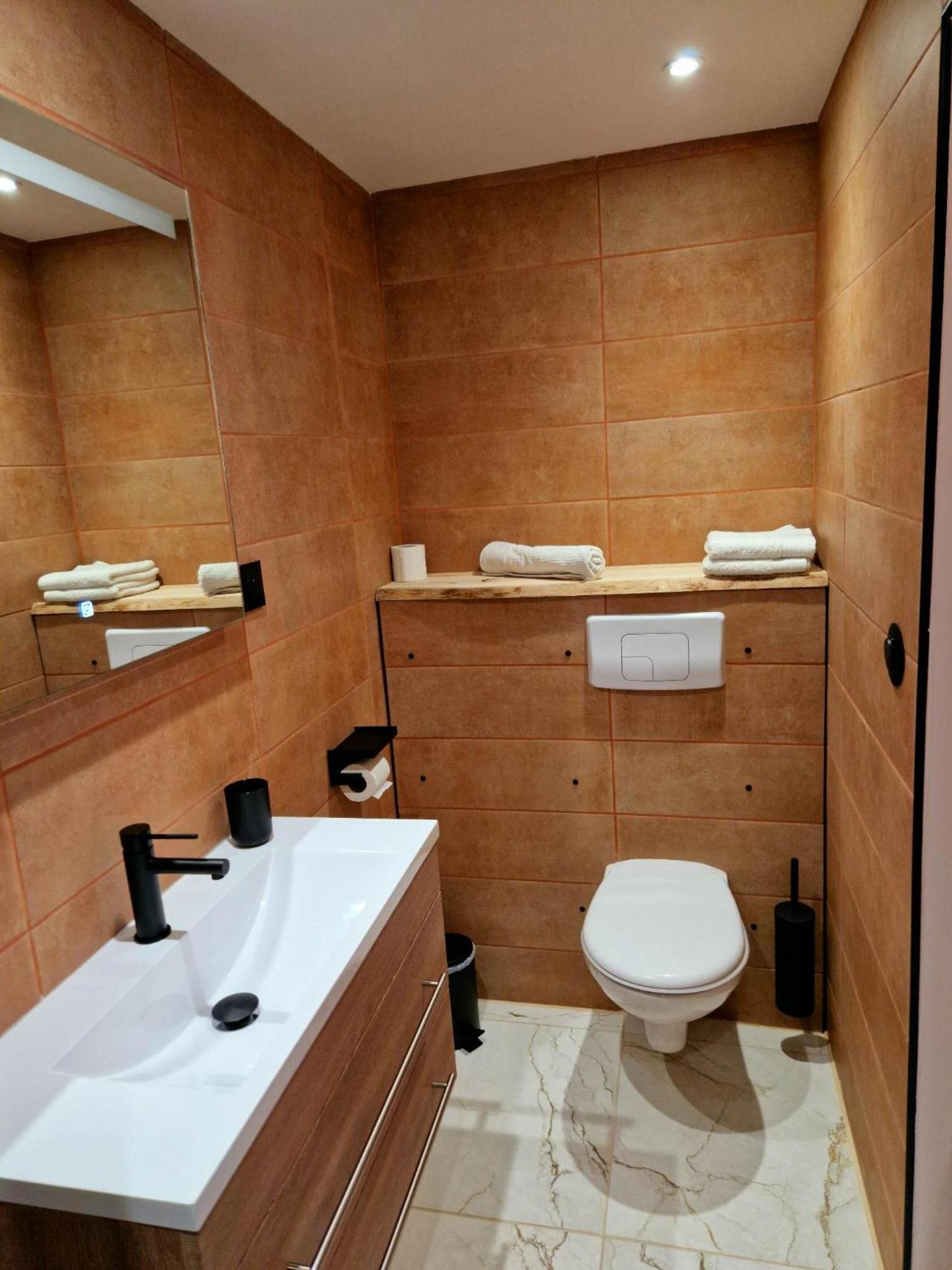 Double Room with Private Bathroom