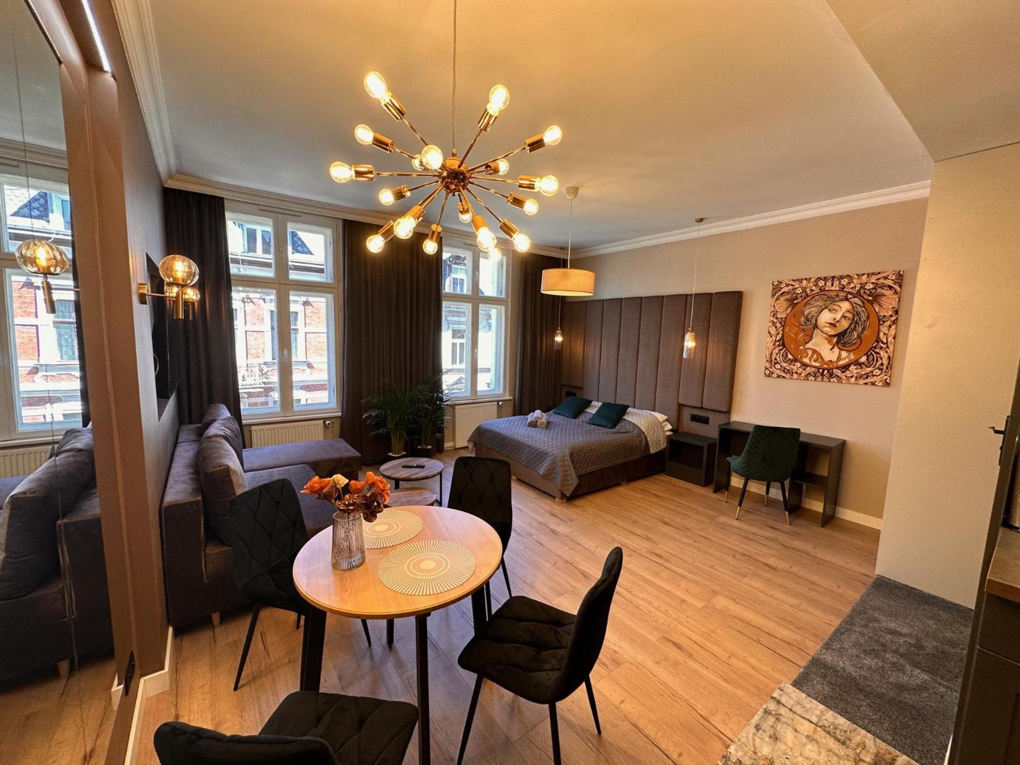 Deluxe Apartment