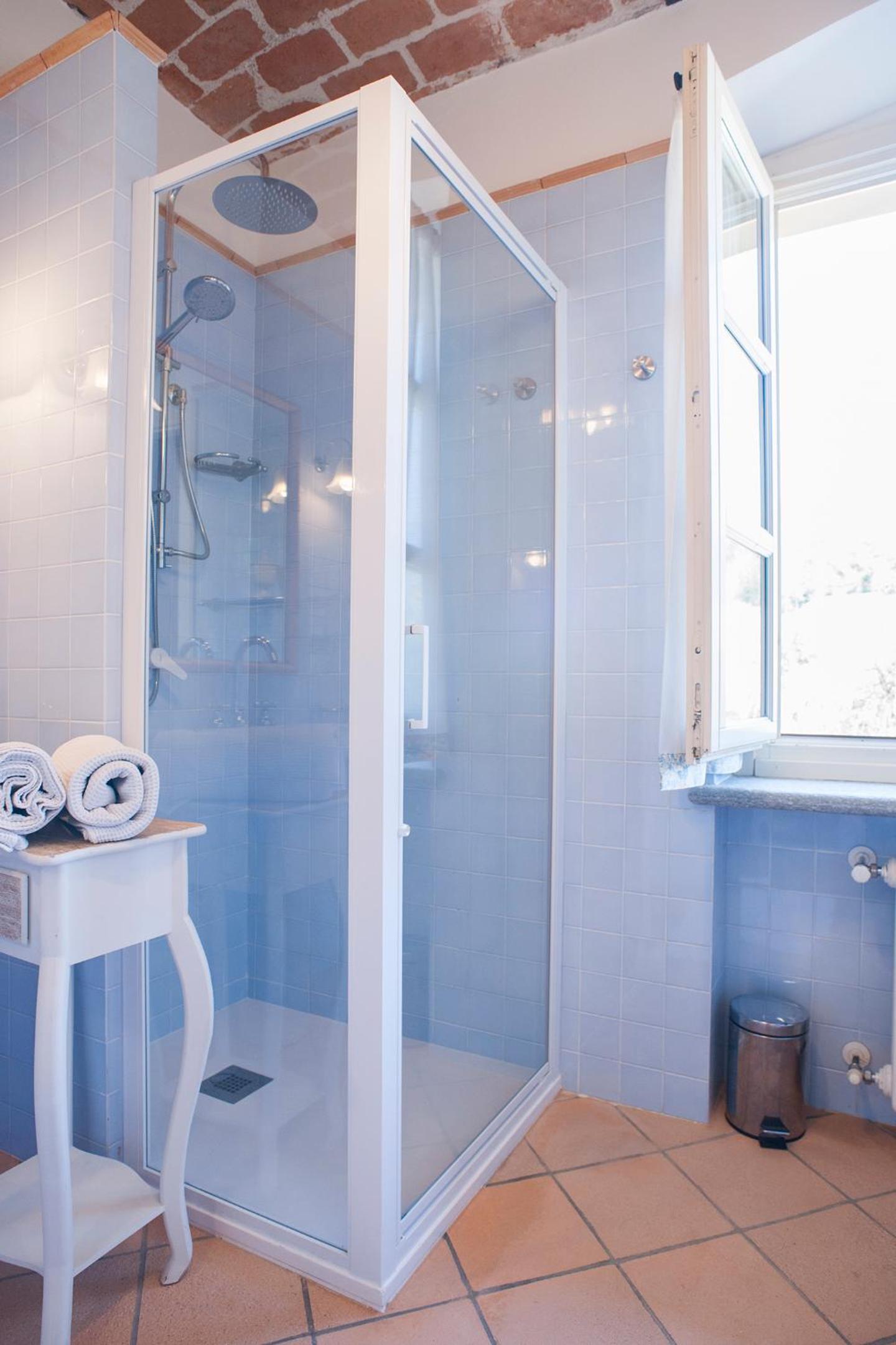 Standard Double Room - Photo 6