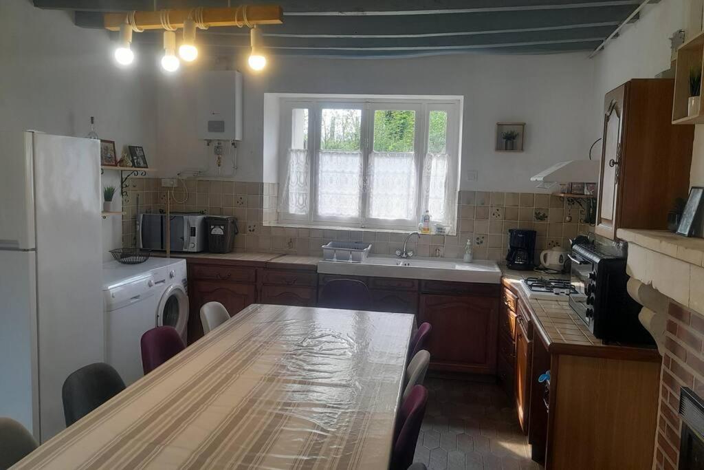 Four-Bedroom House - Photo 19