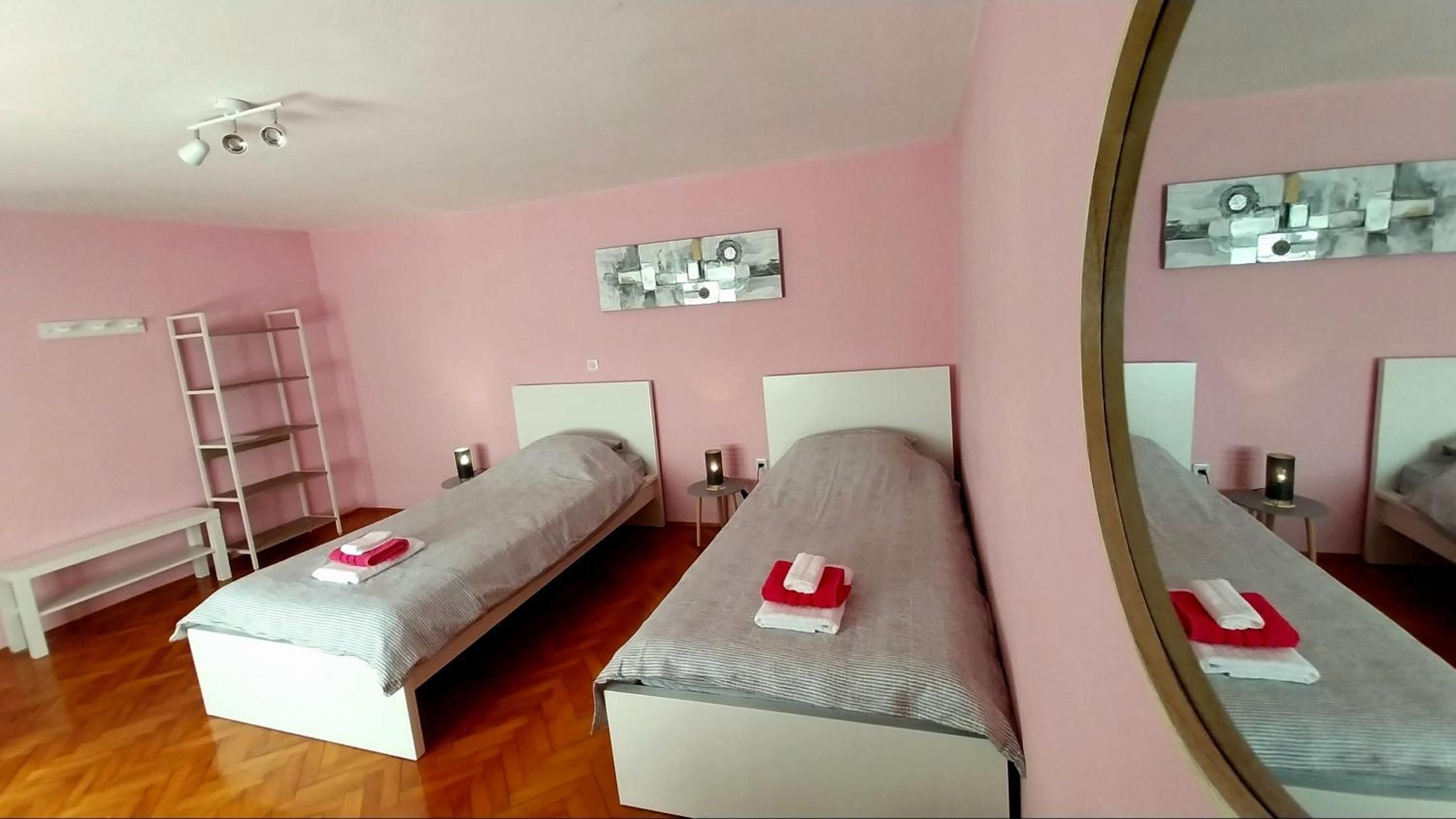 Twin Room with Mountain View photo 2
