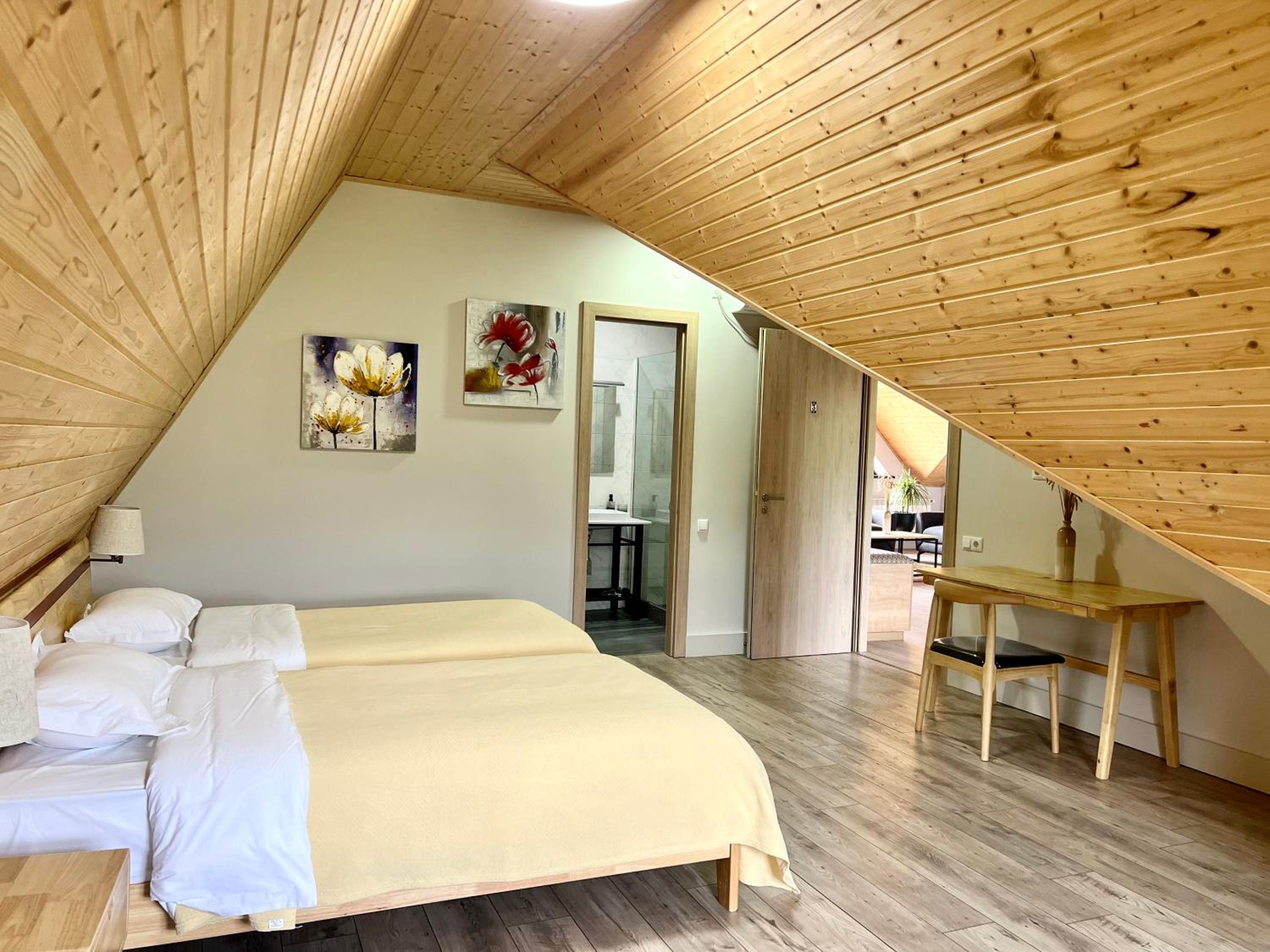 Twin Room with Mountain View photo 1