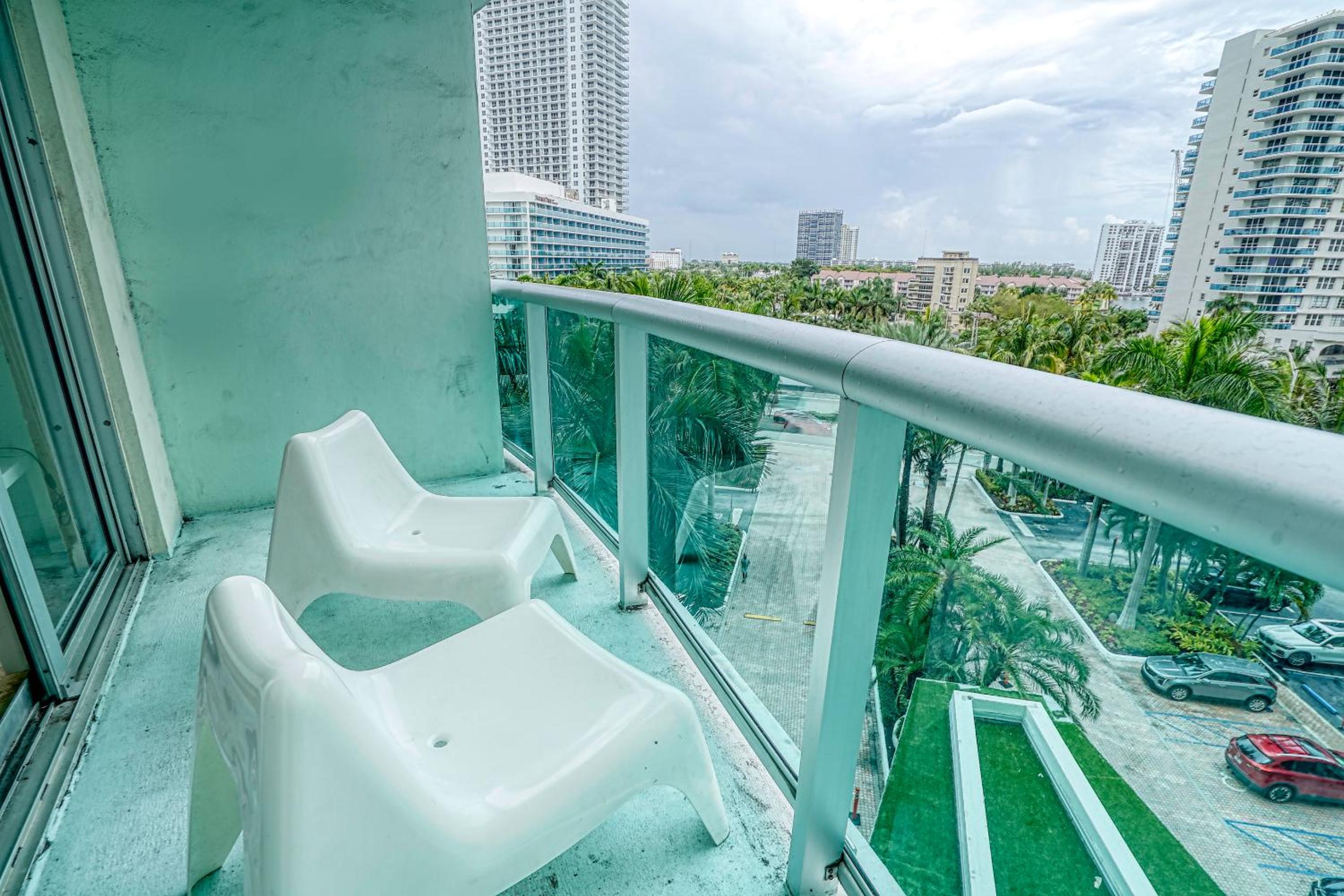 Premium One-Bedroom Apartment with City View