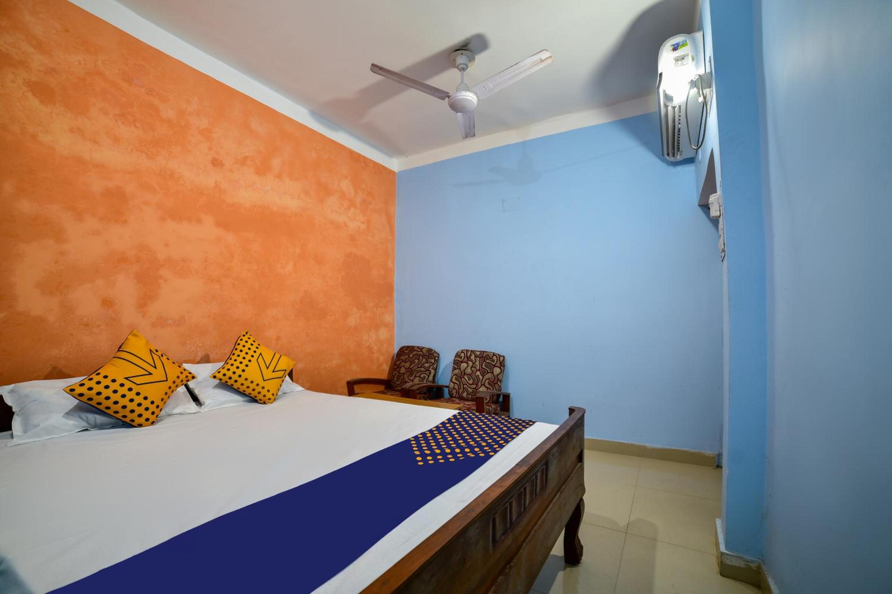 Budget Double or Twin Room photo 2