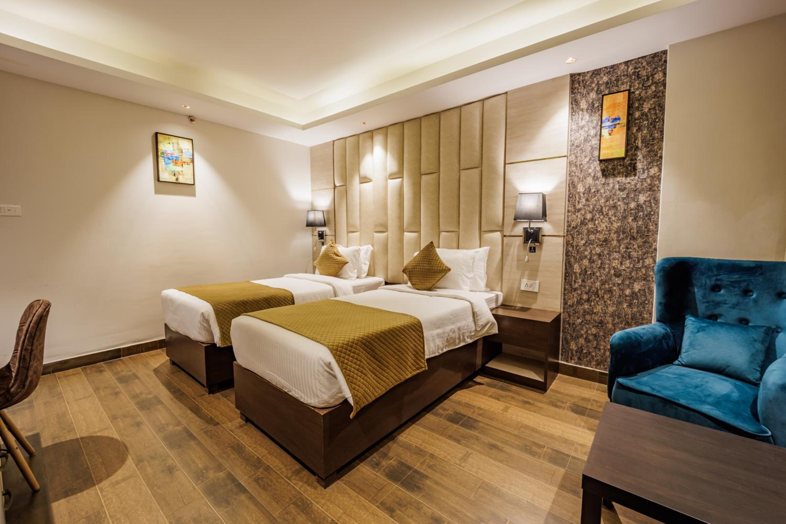 Standard Twin Room