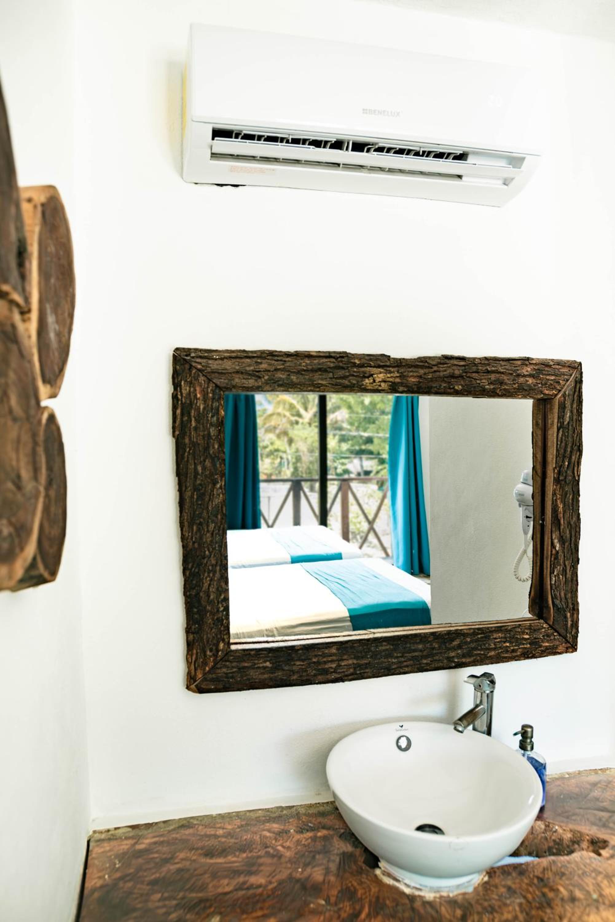 Triple Room - Photo 18