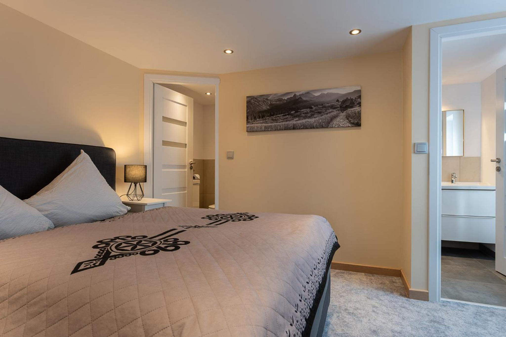 Two-Bedroom Apartment - Photo 7