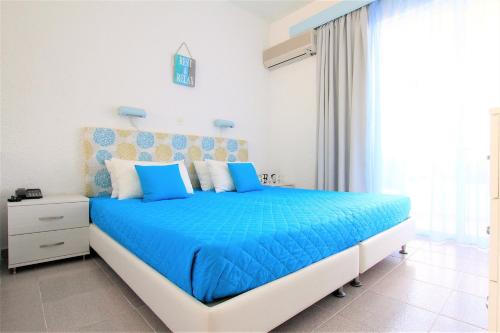 Studio (2-3 Adults) photo 3