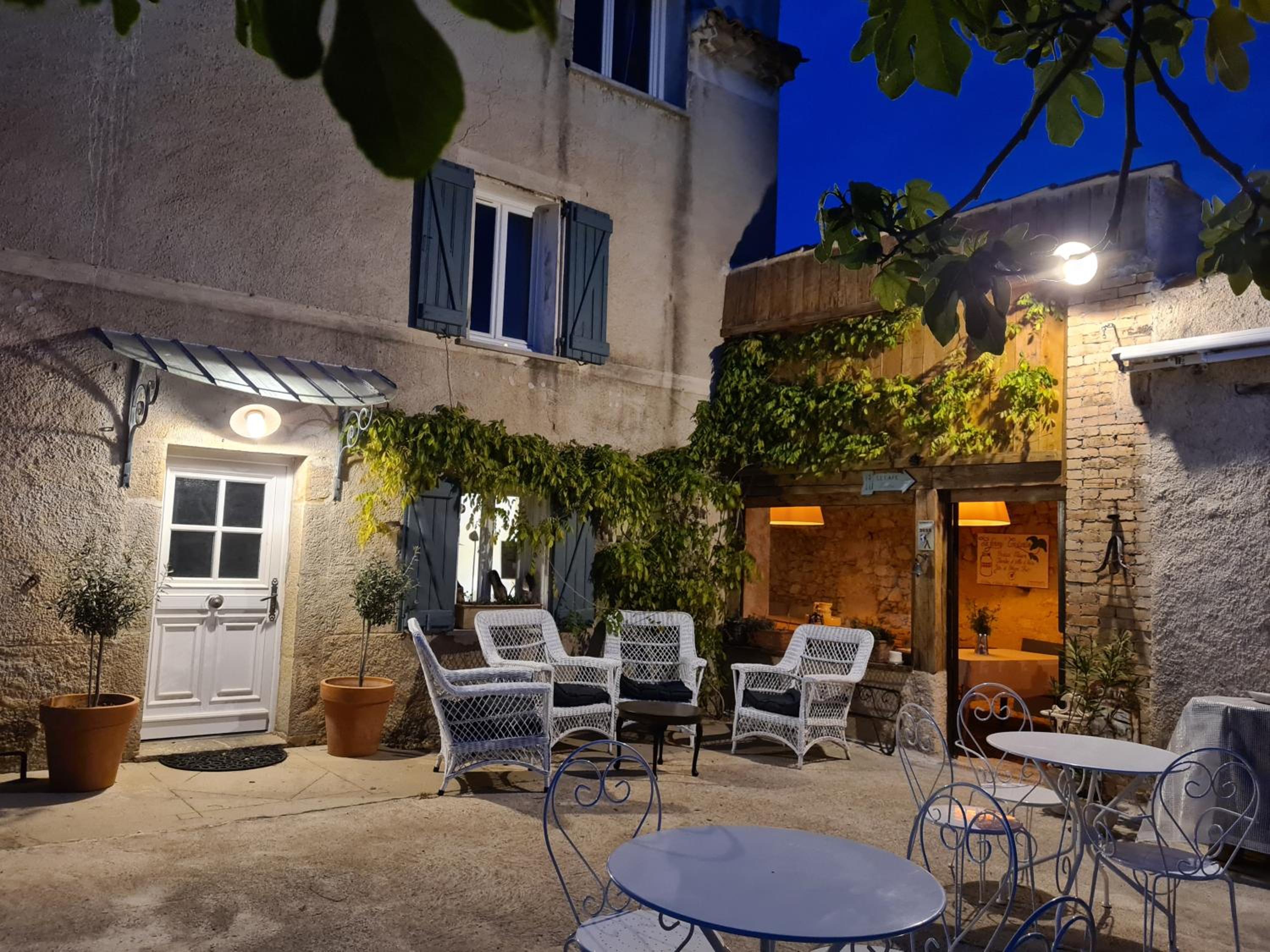Deluxe Double or Twin Room with Garden View - Photo 1