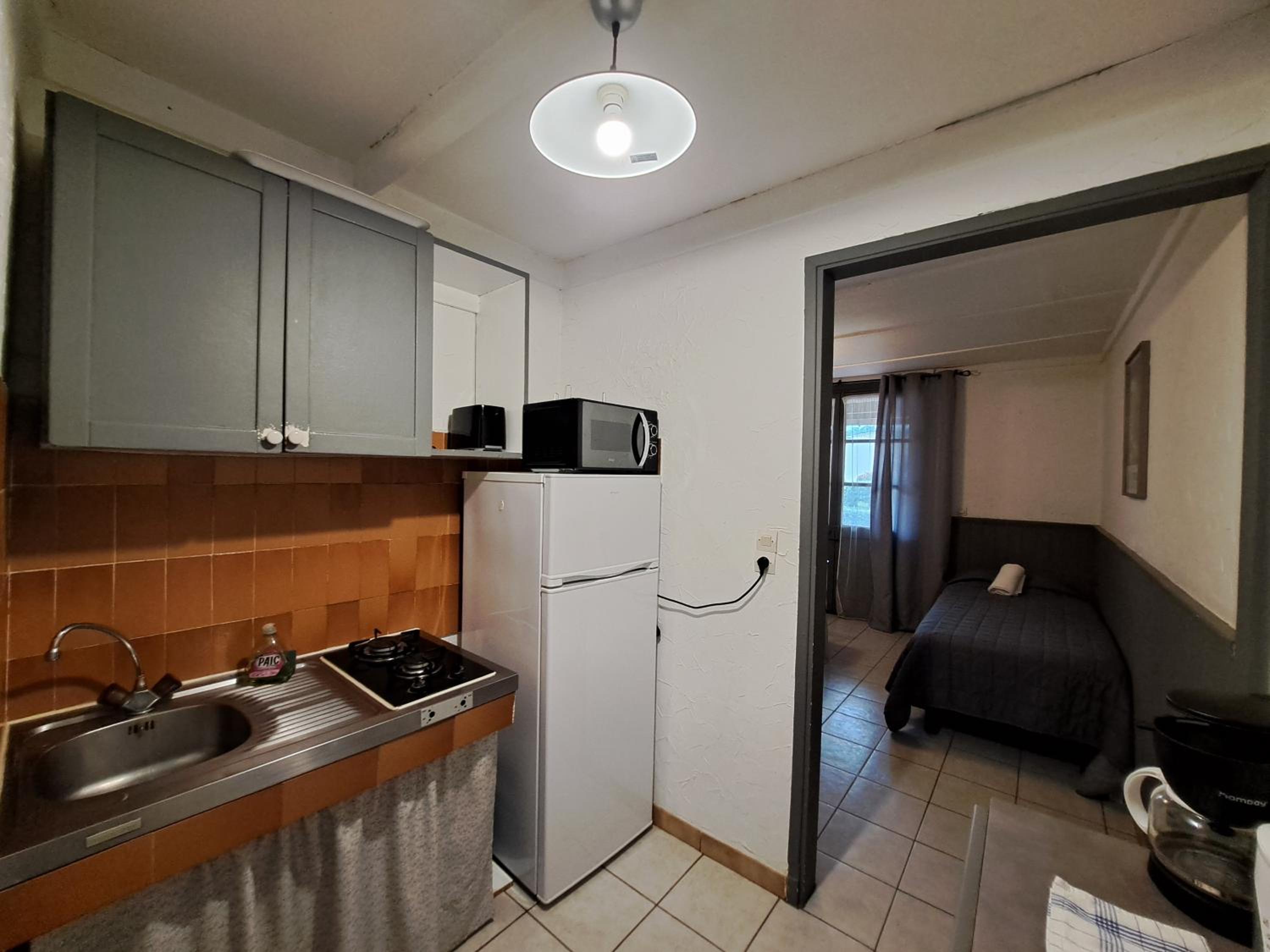 Apartment with Terrace - Photo 9