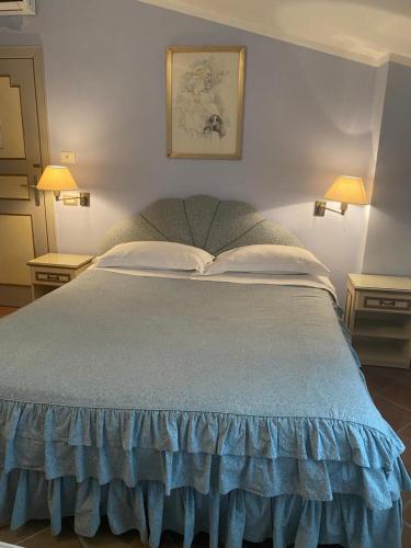 Queen Room with Garden View