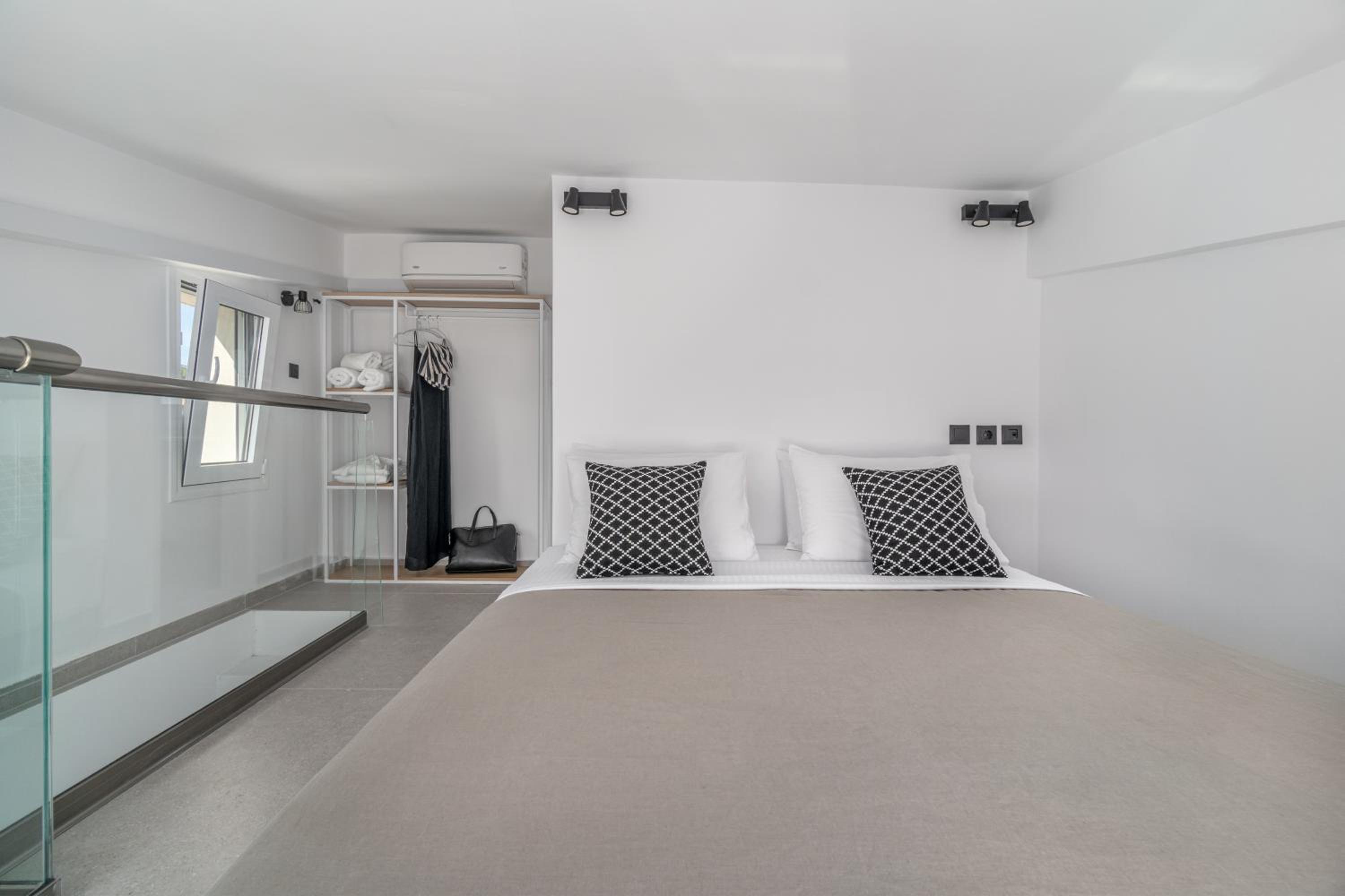 Two-Bedroom Villa - Photo 12