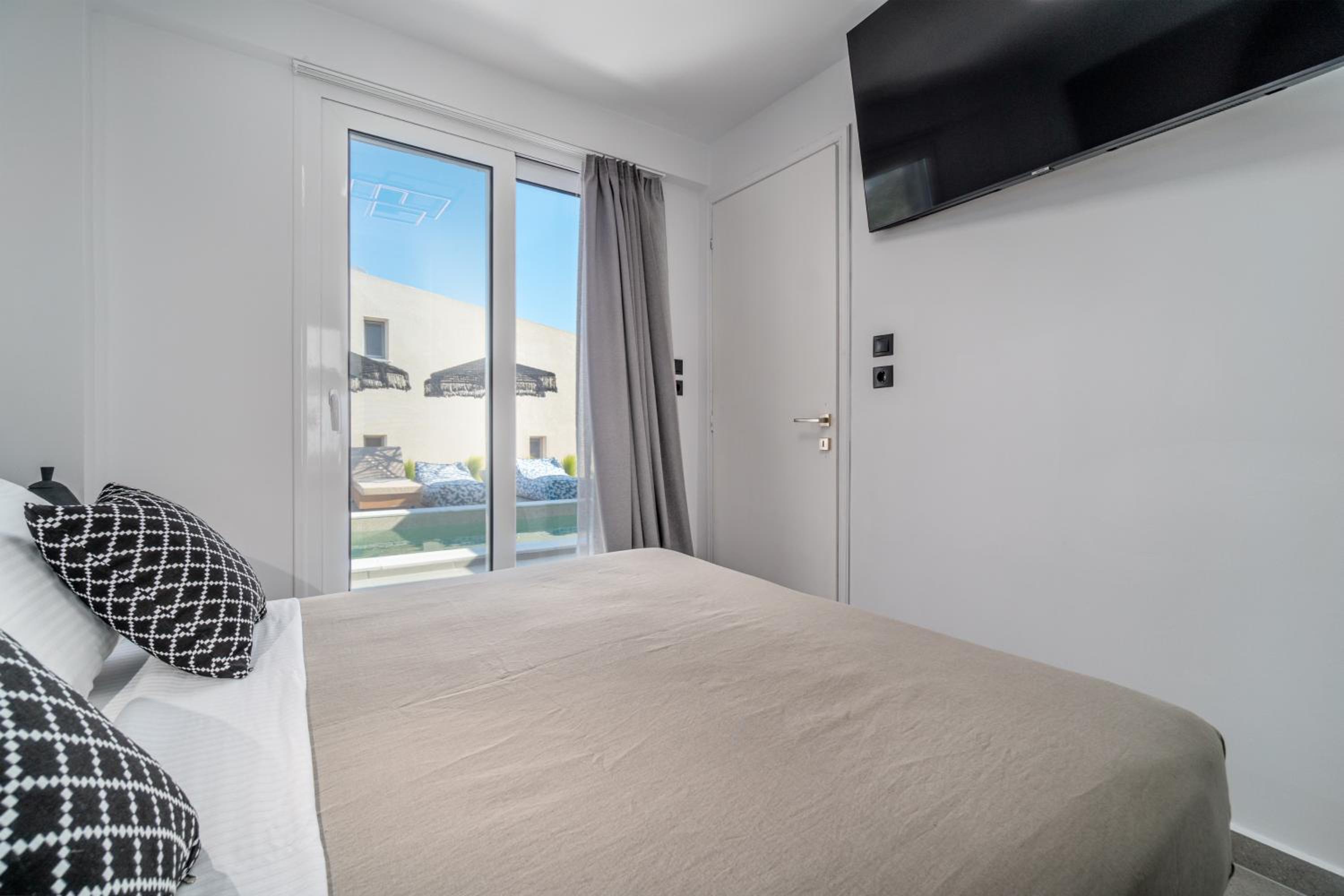 Two-Bedroom Villa - Photo 33