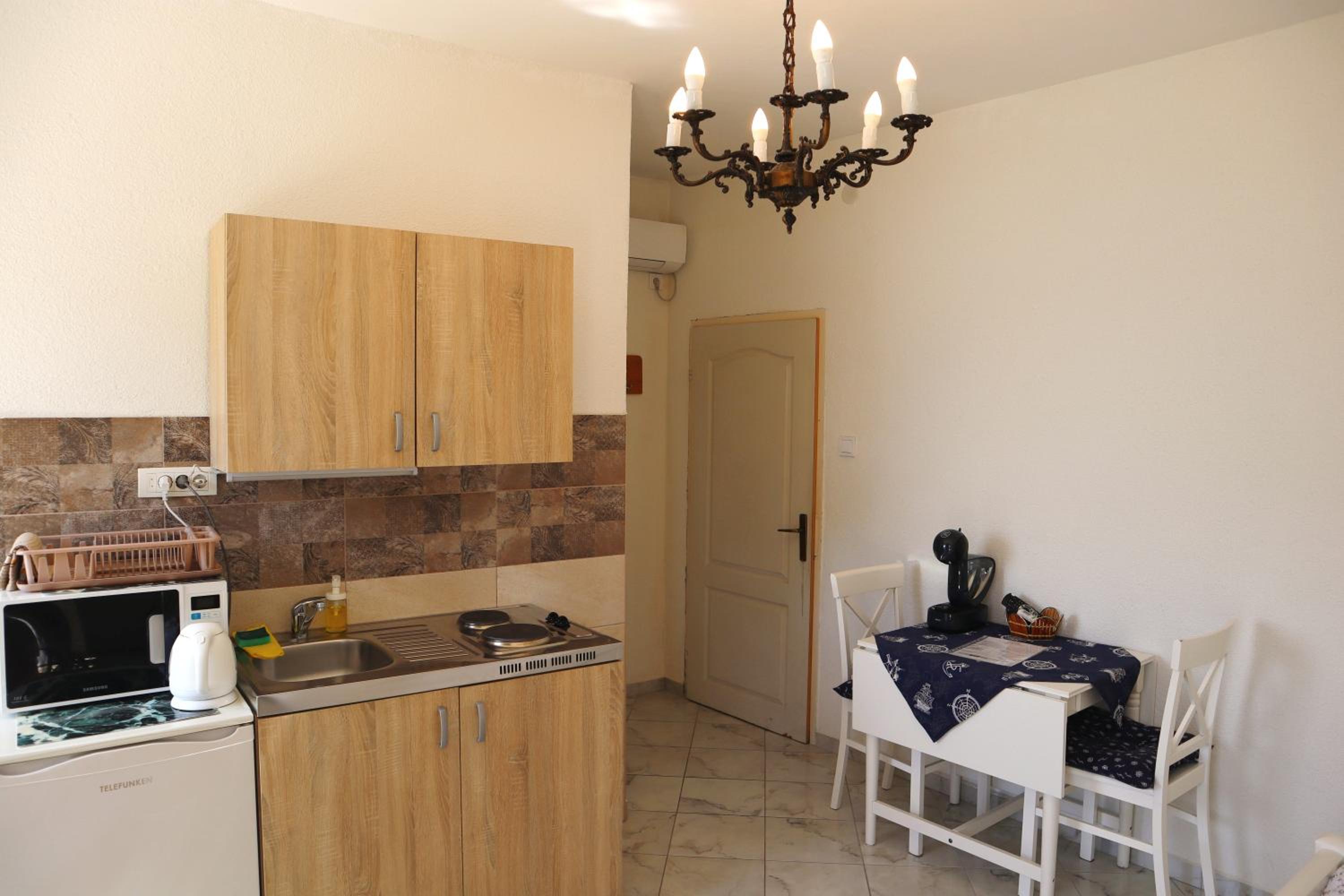 Studio with Balcony photo 3