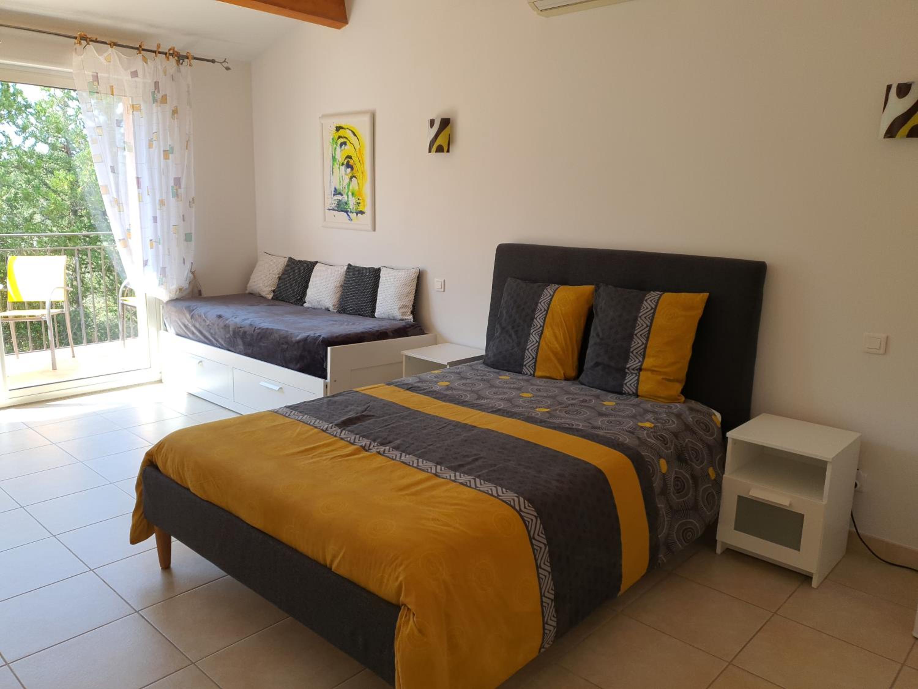 Deluxe Double Room with Balcony photo 2