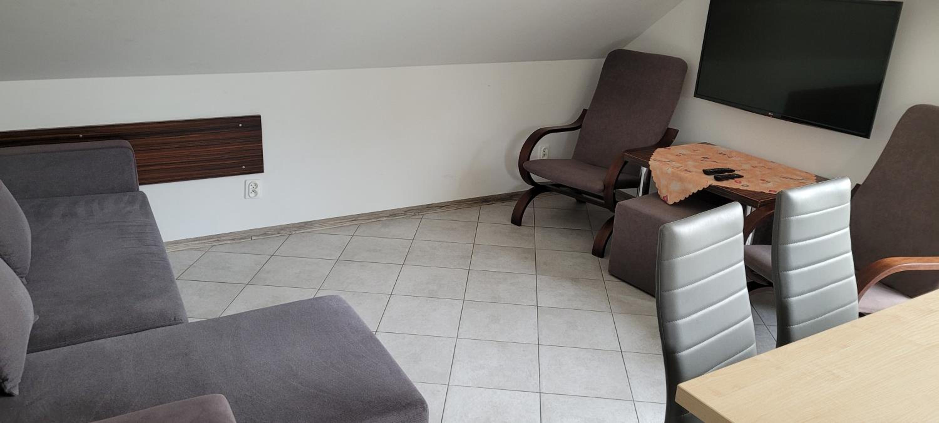 Two-Bedroom Apartment - Photo 4