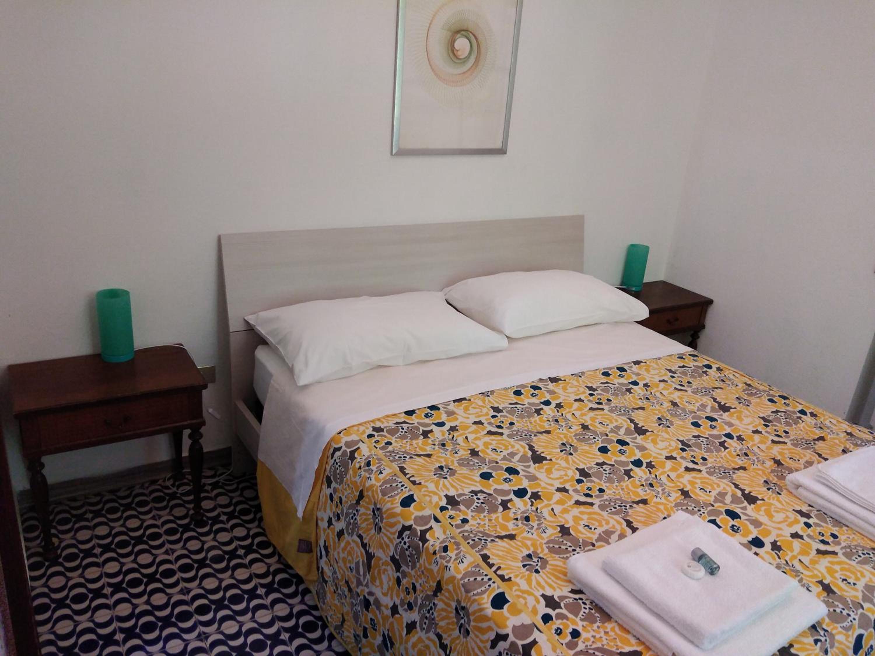 Two-Bedroom Apartment - Photo 17