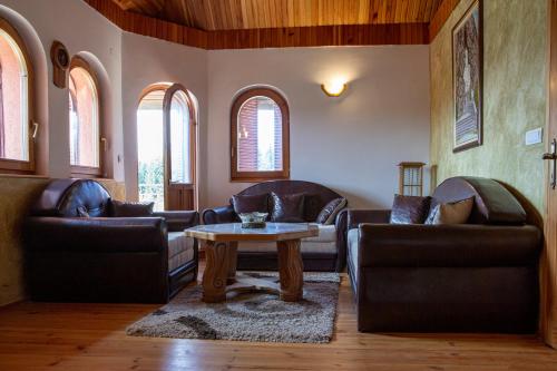 Suite with Mountain View