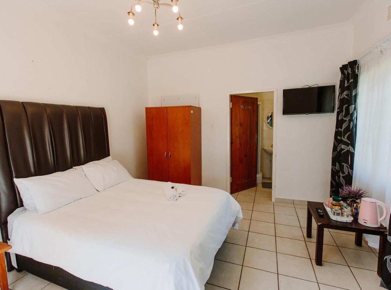 Double Room photo 3
