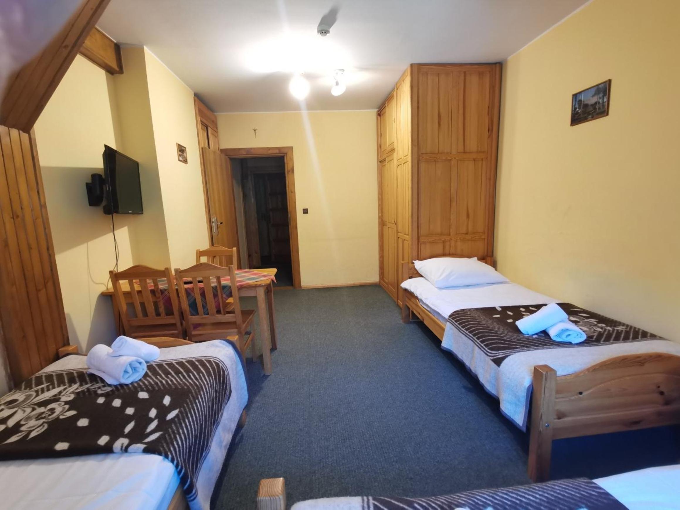 Economy Triple Room