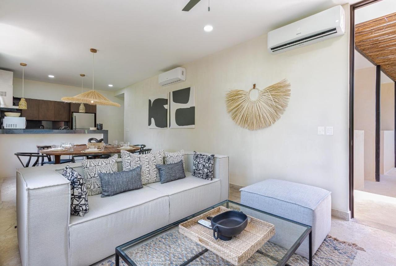 Apartment with Garden View