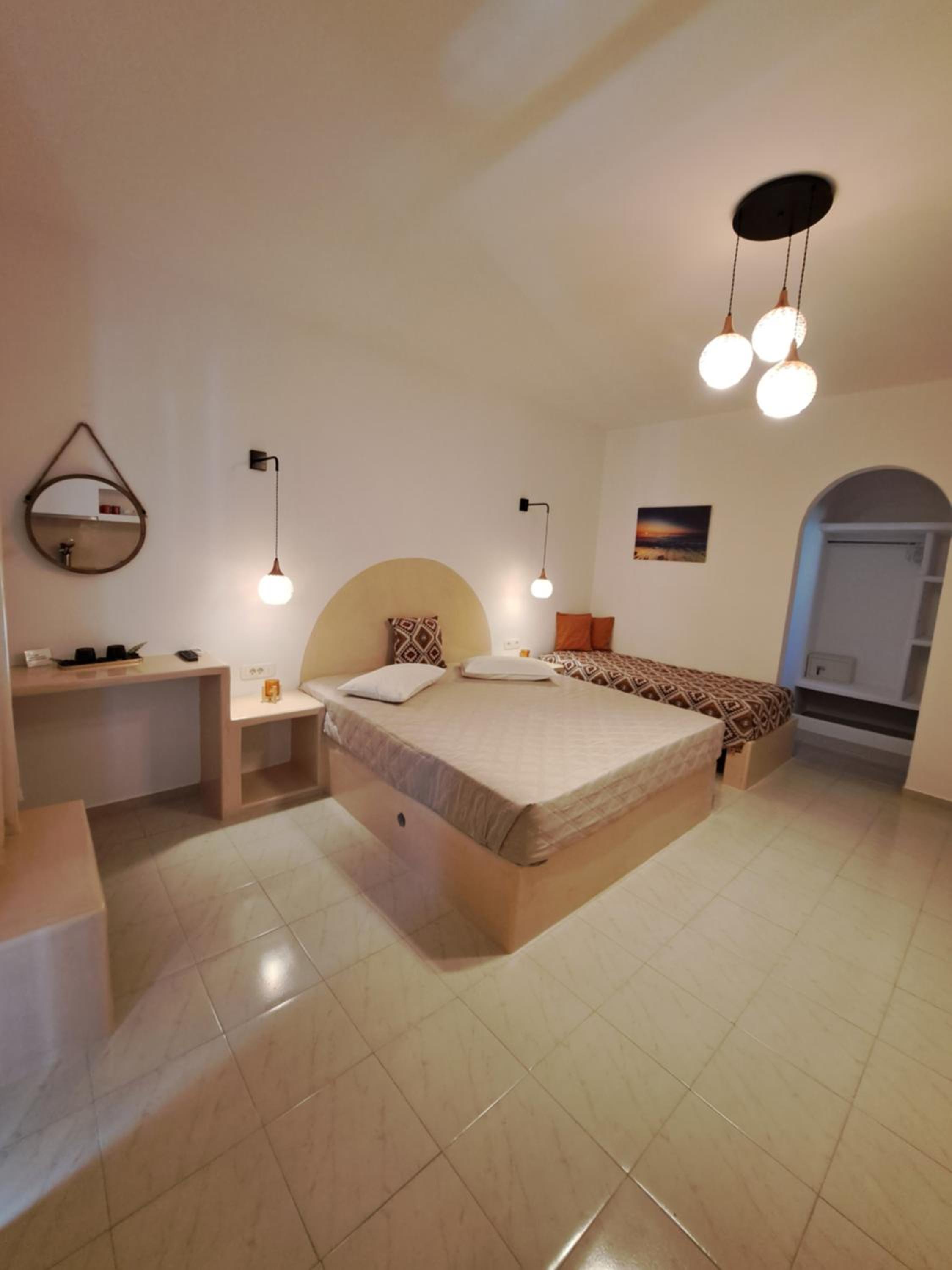 Deluxe Triple Room photo 2