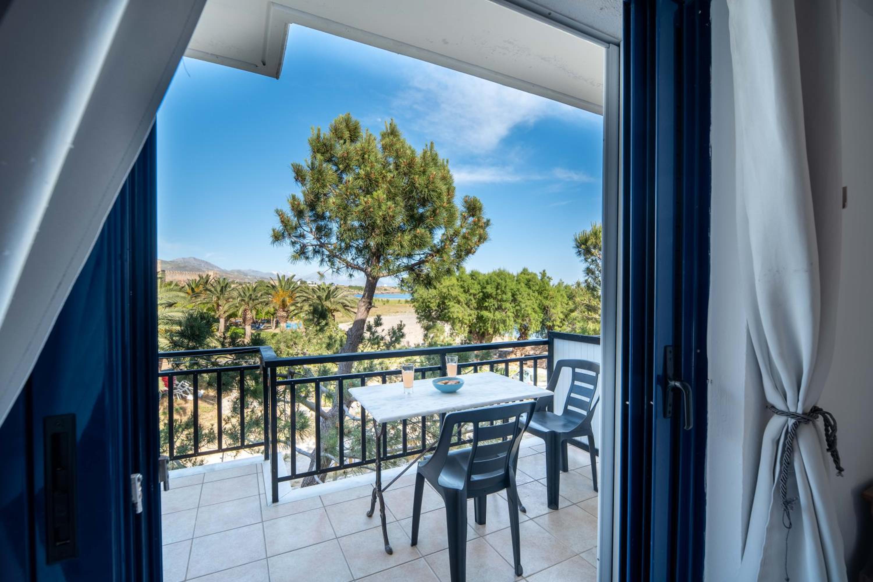 Studio with Sea View - Photo 8