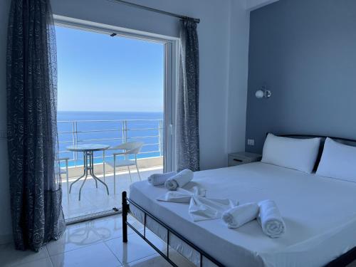 Double Room with Balcony and Sea View photo 2