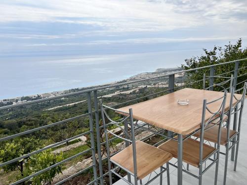 Apartment with Sea View photo 3