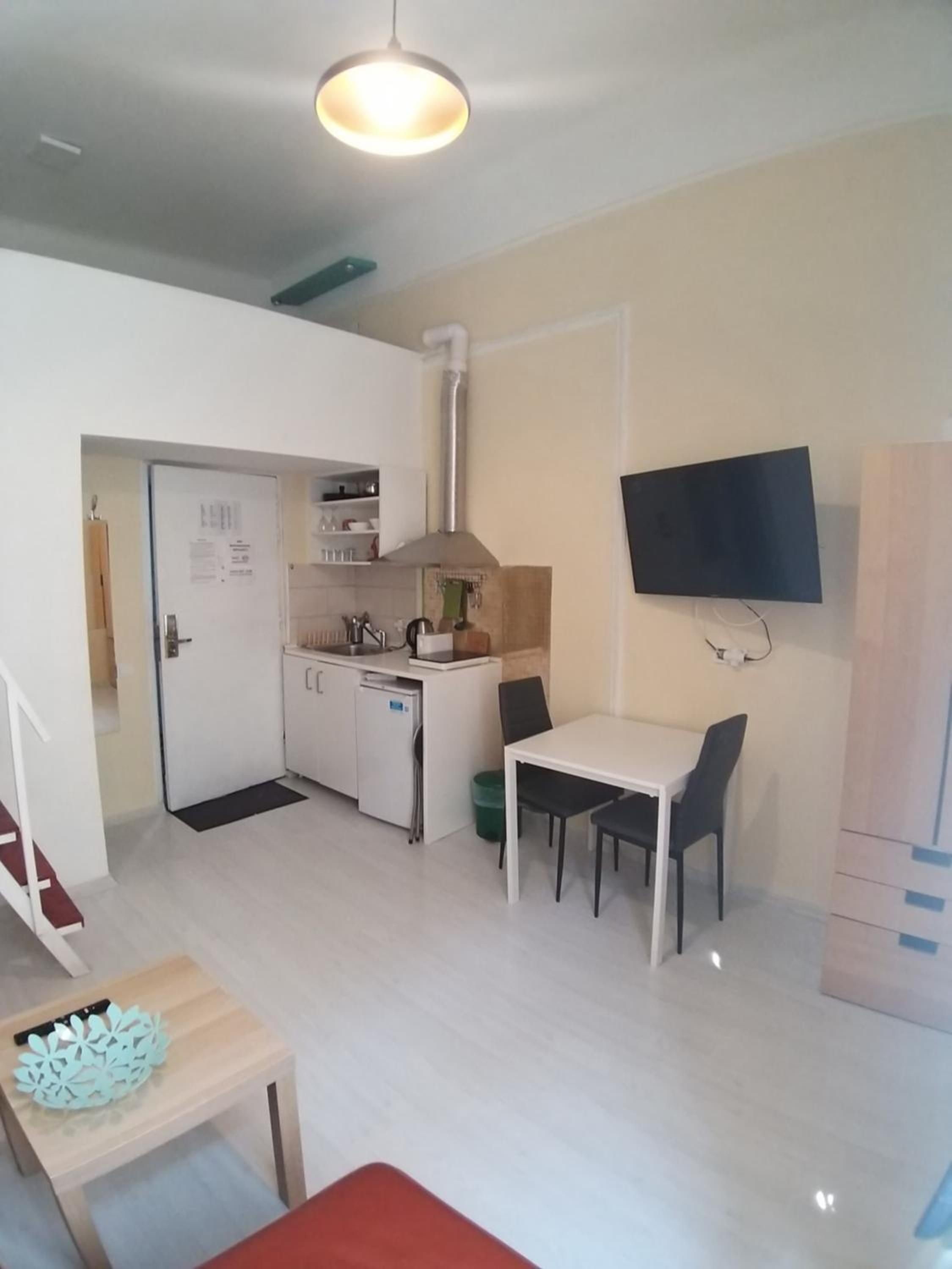 Studio Apartment - Photo 7