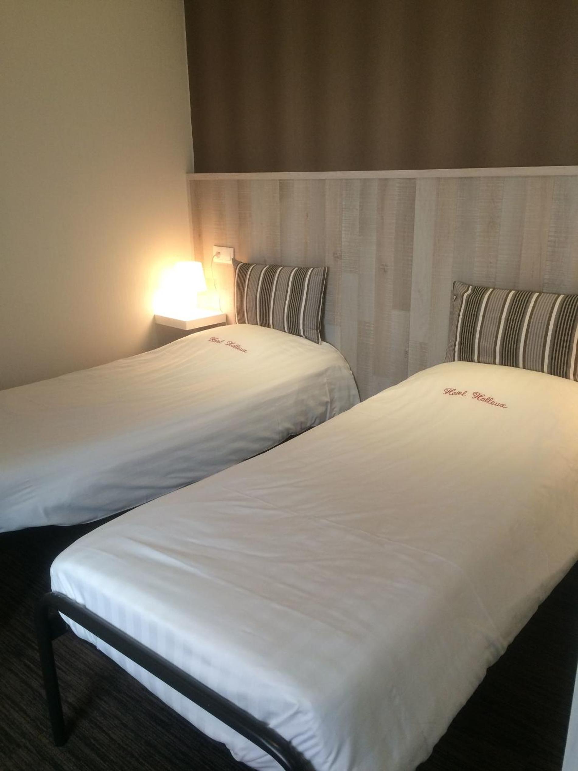 Standard Twin Room photo 2