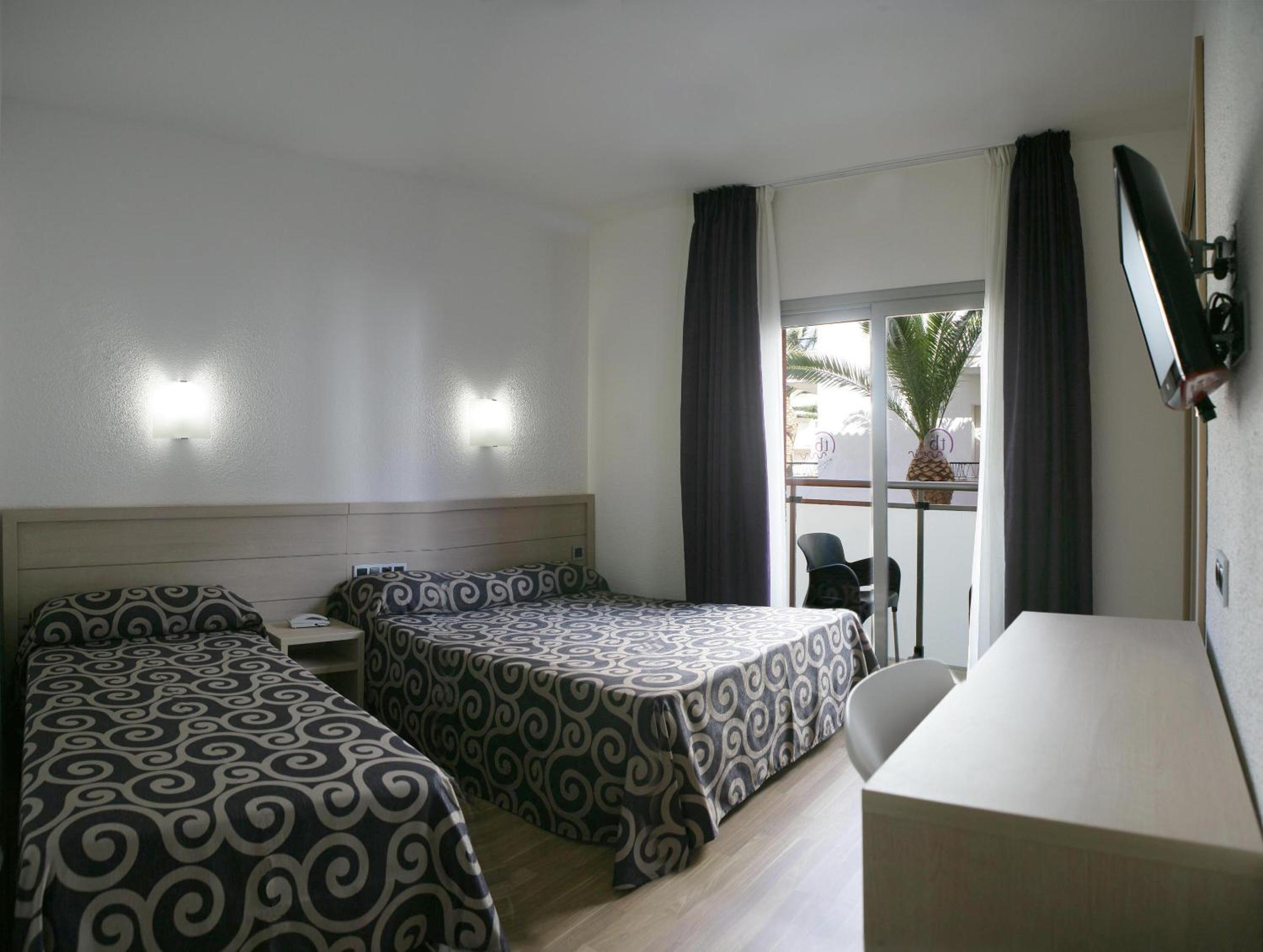 Double or Twin Room with Balcony