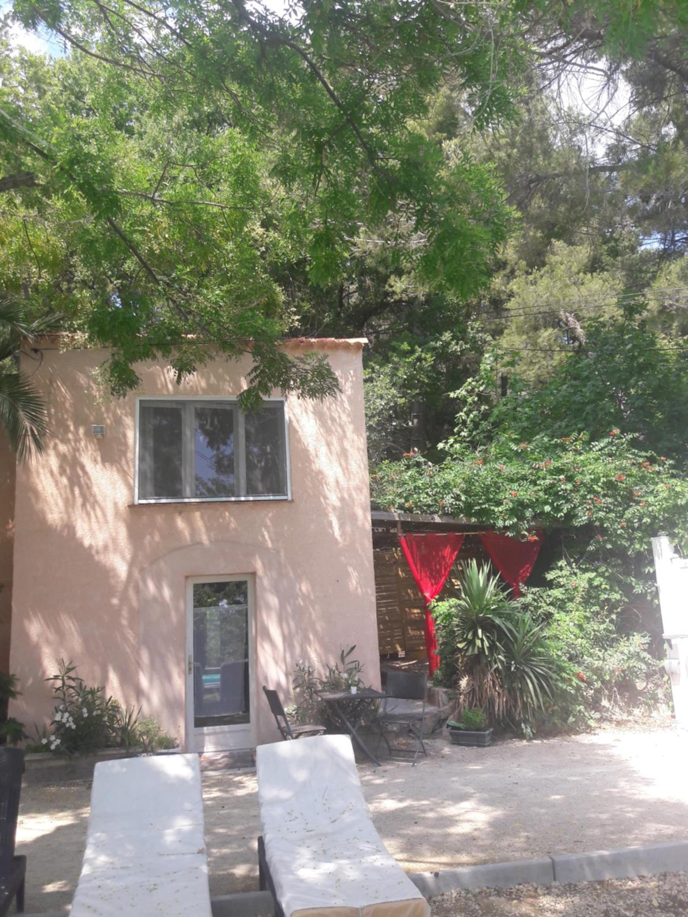 Apartment with Pool View  photo 3