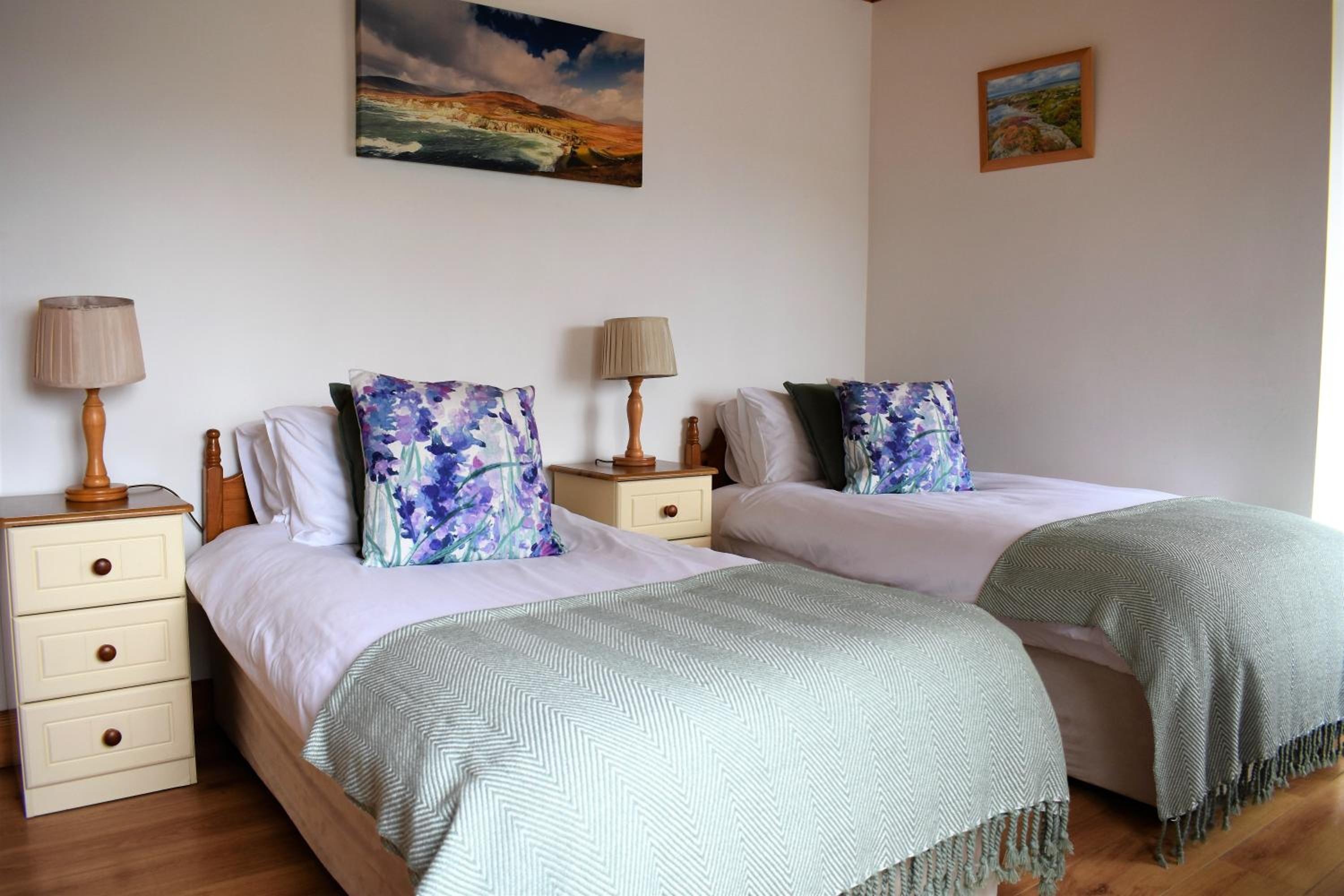 Small Twin Room photo 2