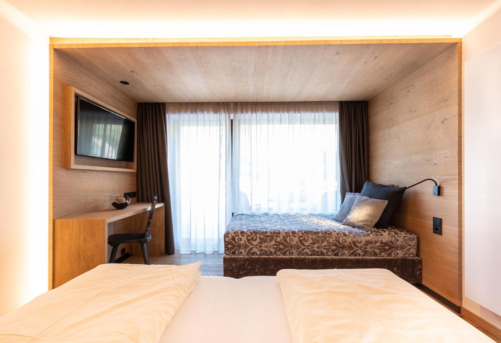 Suite - Photo 8