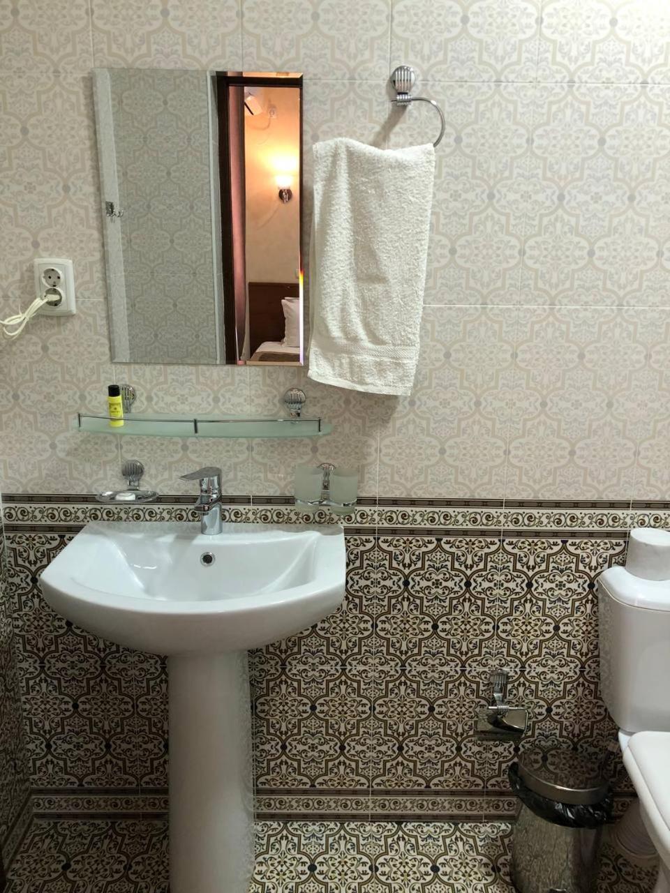 Large Double or Twin Room