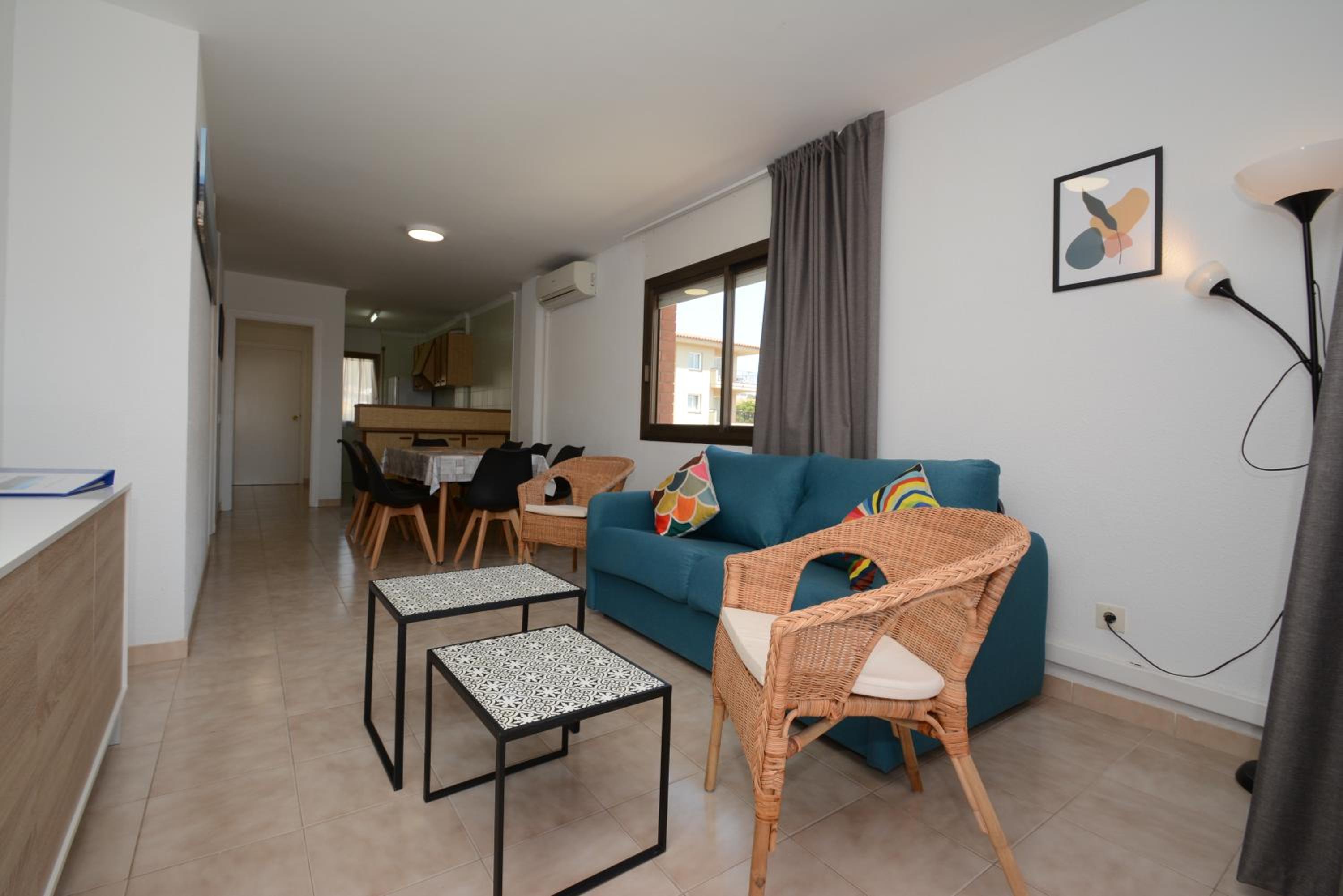 Three-Bedroom Apartment with Balcony & Pool View ( 8 adults)