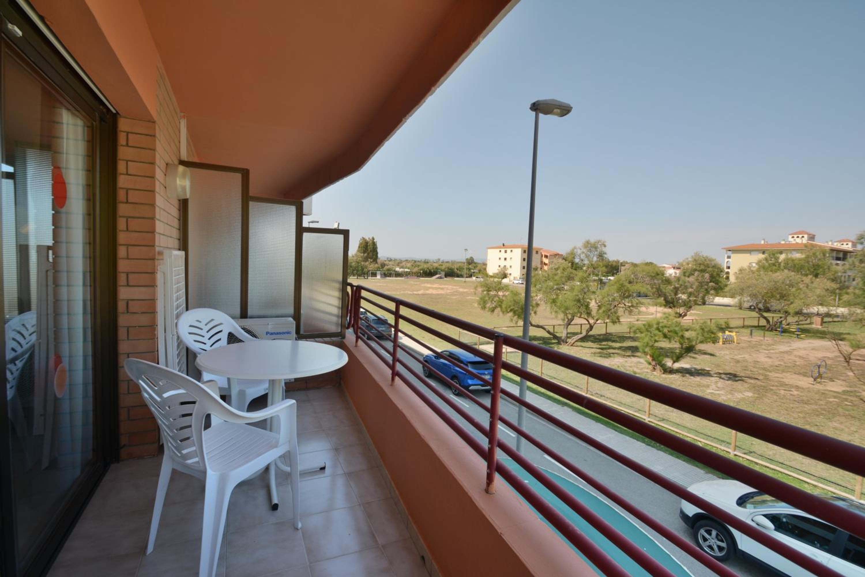 Twin Room with City View